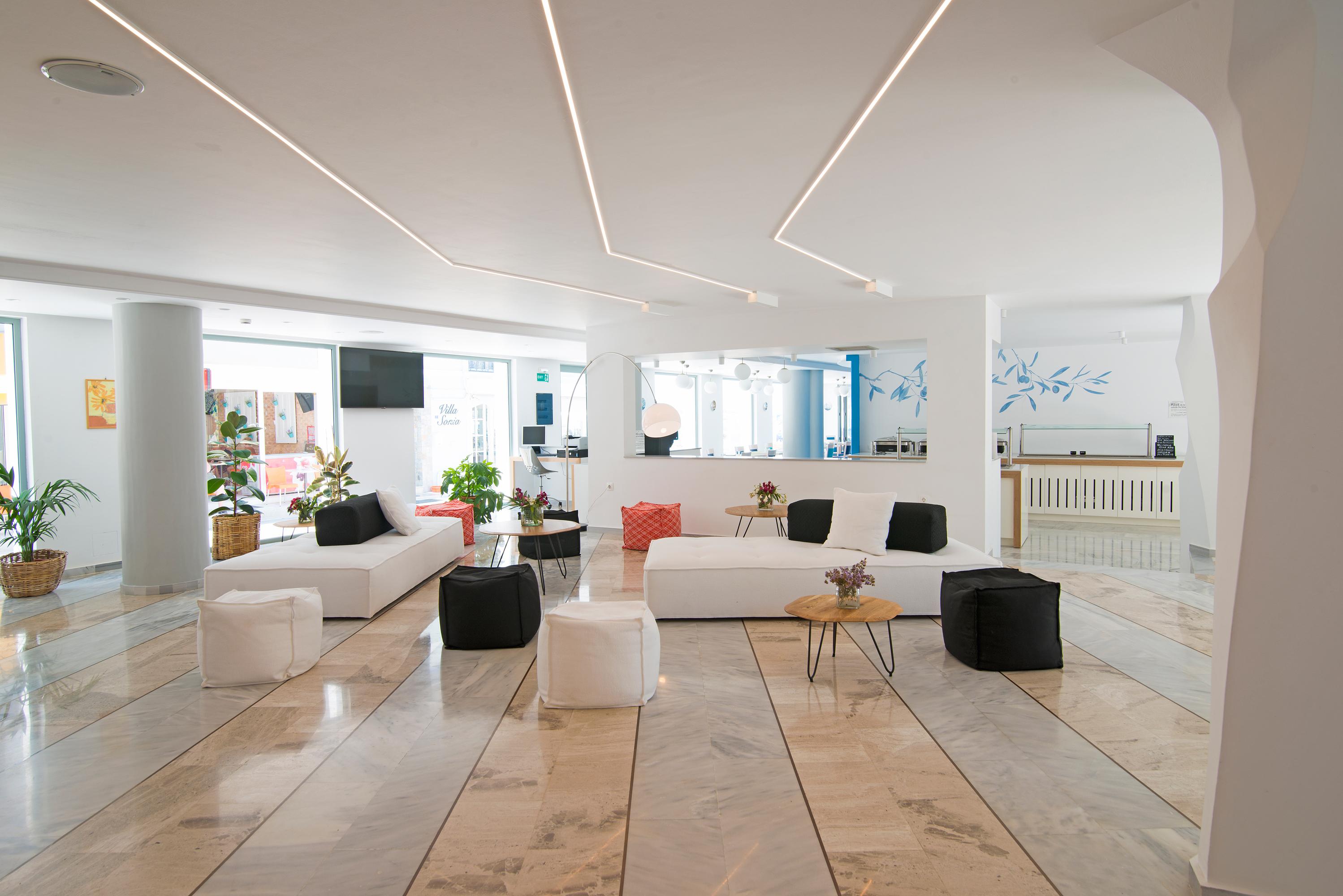 Vista Lobby Alia Beach Hotel