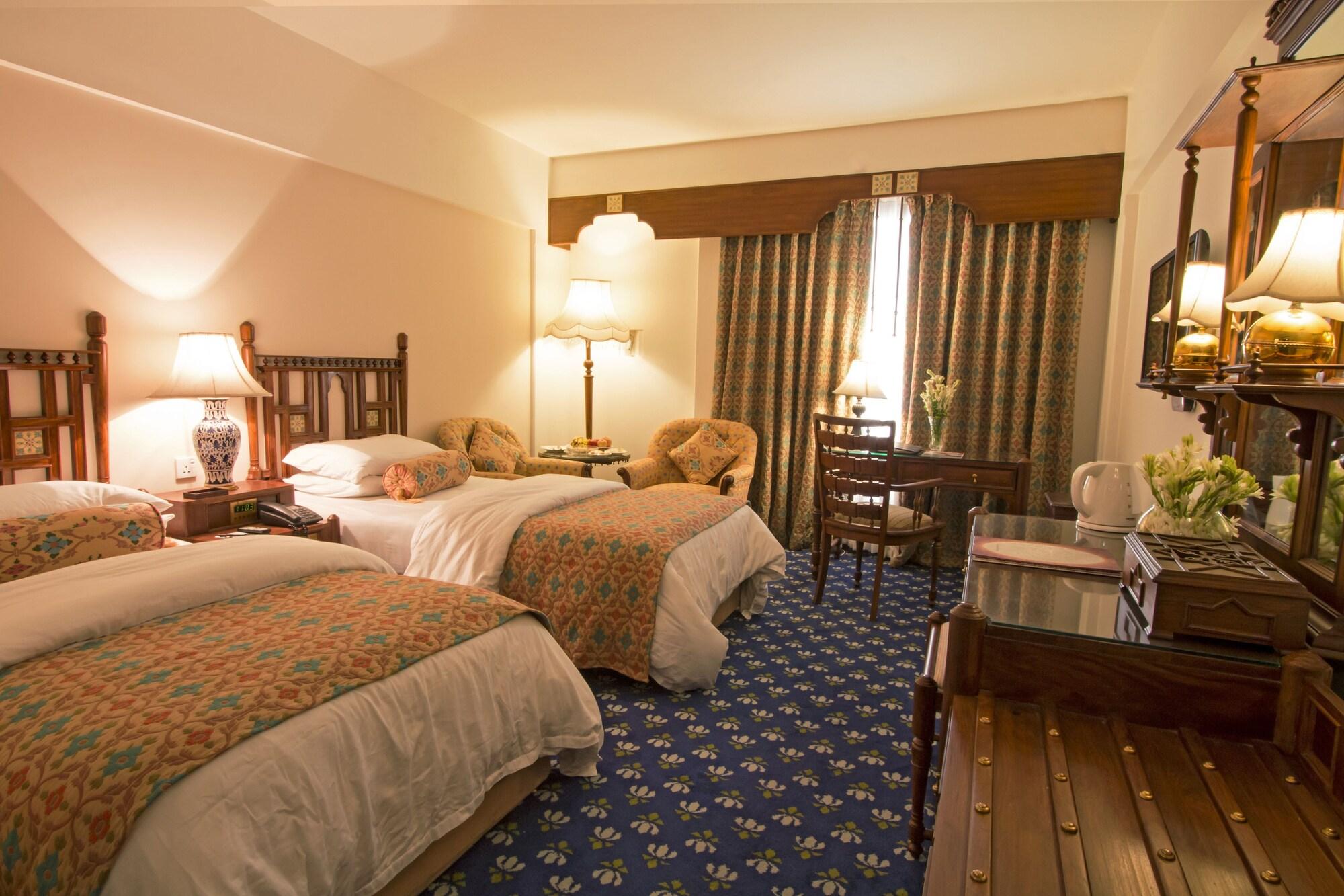 Habitación Faisalabad Serena Hotel