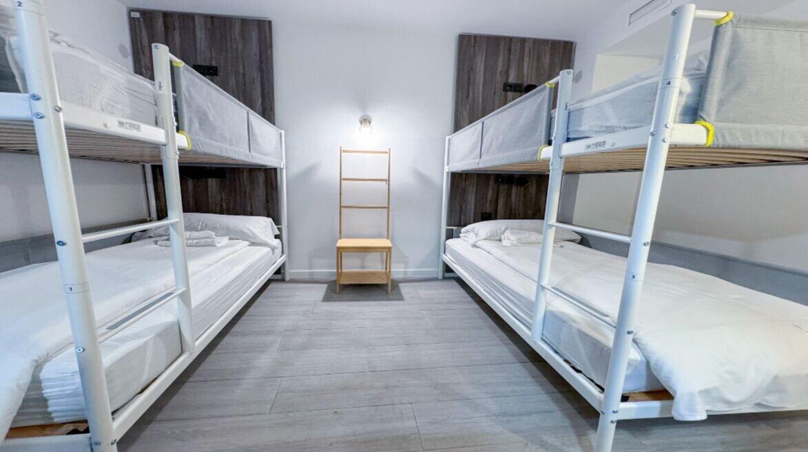 Varios ZUR Boutique Hostel