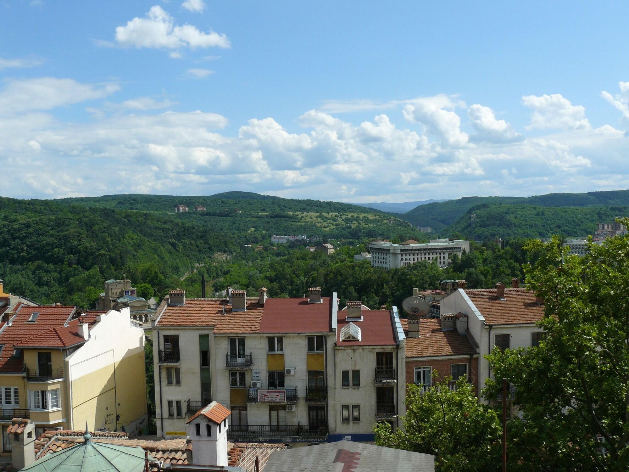 Vista Exterior Hotel Varusha