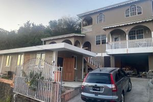 Arriendo temporal - Spacious self contained room with wifi, a kitchenette and jacuzzi