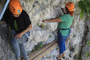 Actividad - Montañismo en el Parque Ecoturistico Cola de Caballo con traslados opcionales