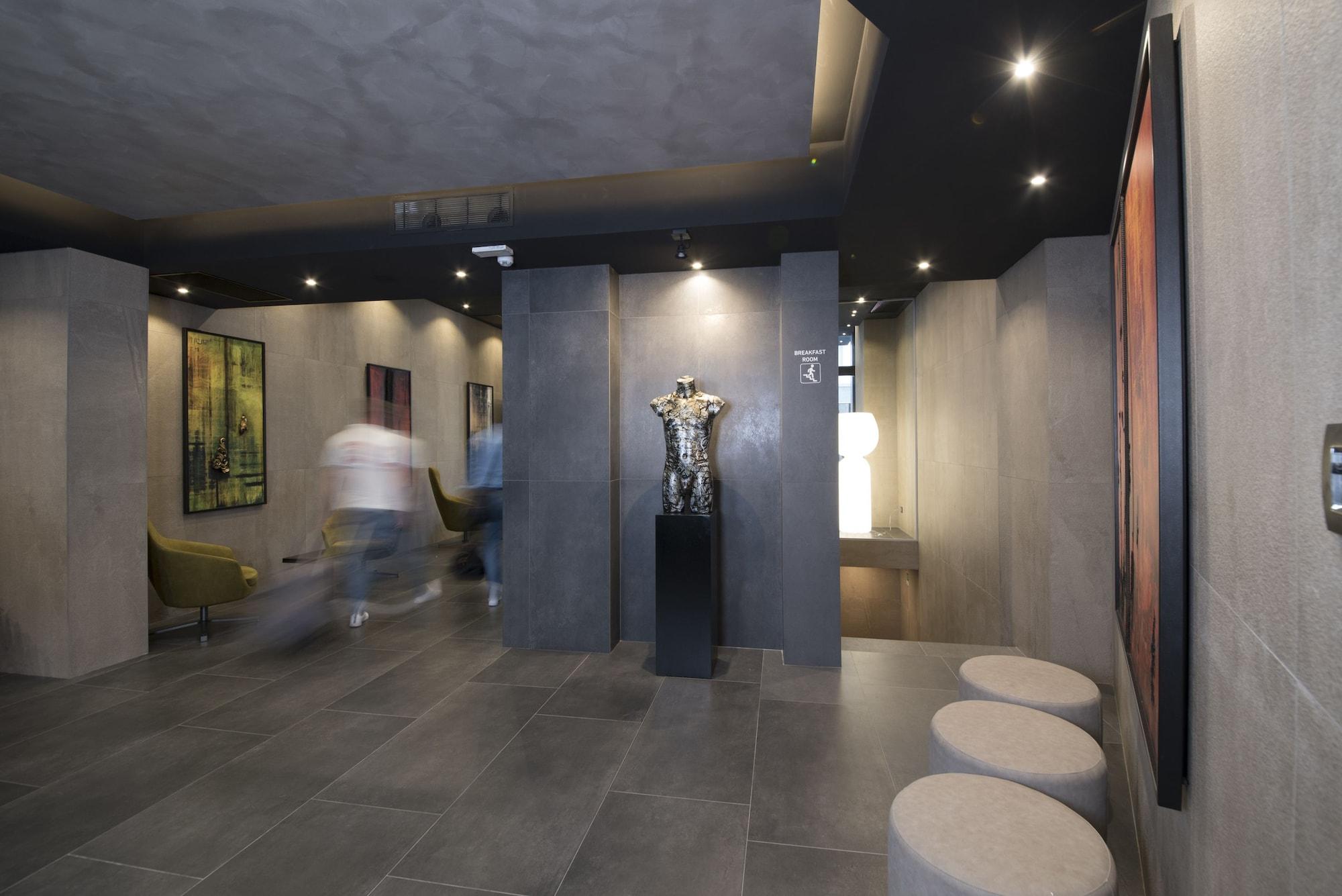Vista Exterior Just Hotel Milano