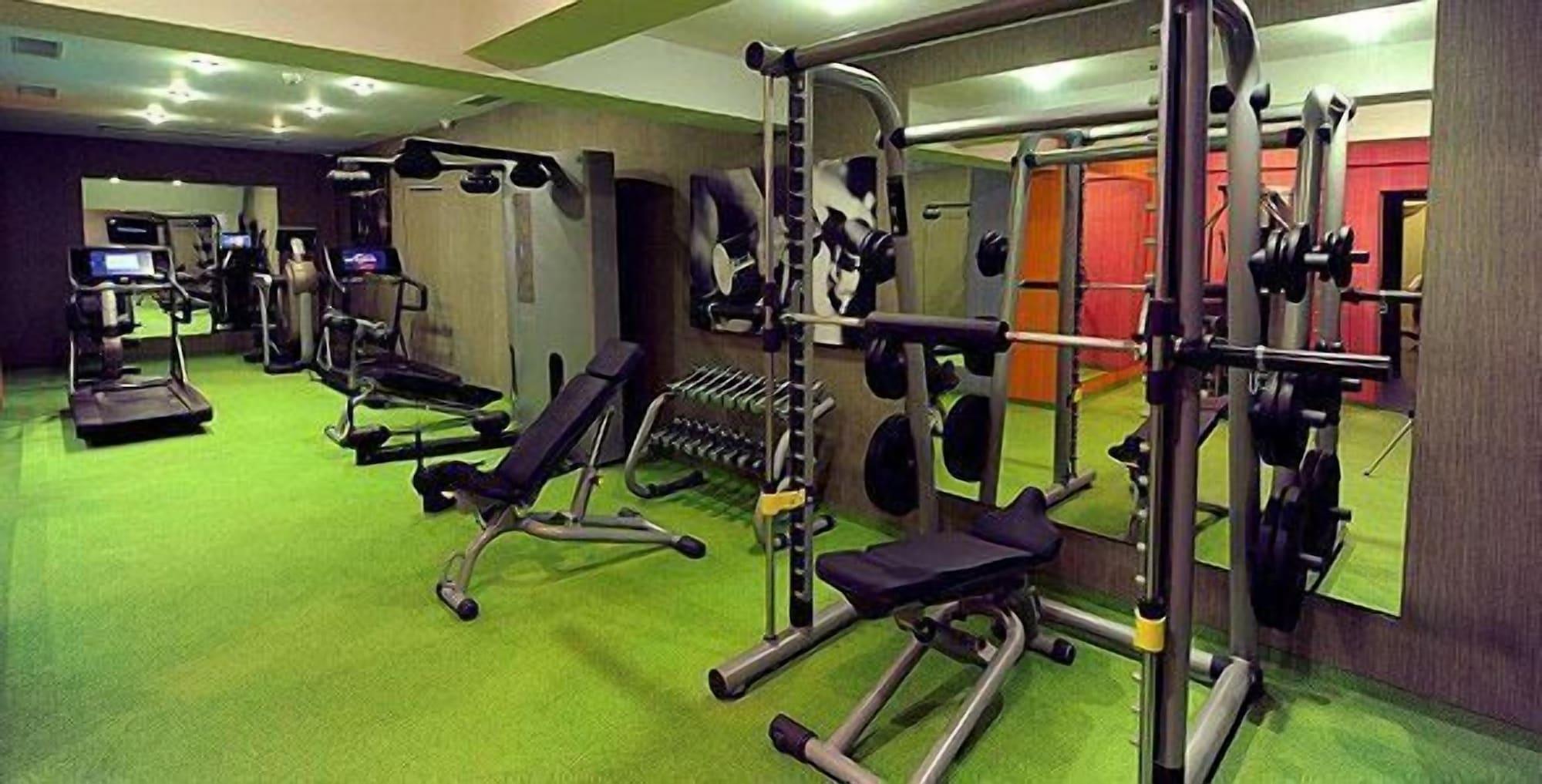 Gimnasio Plaza V