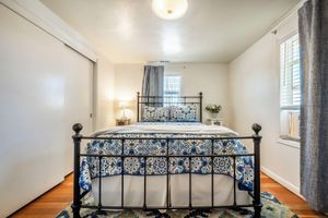 Alquiler Vacacional - Steps from Mountain View Cafe! 2 bedroom attached  cabin w/fenced private yard!