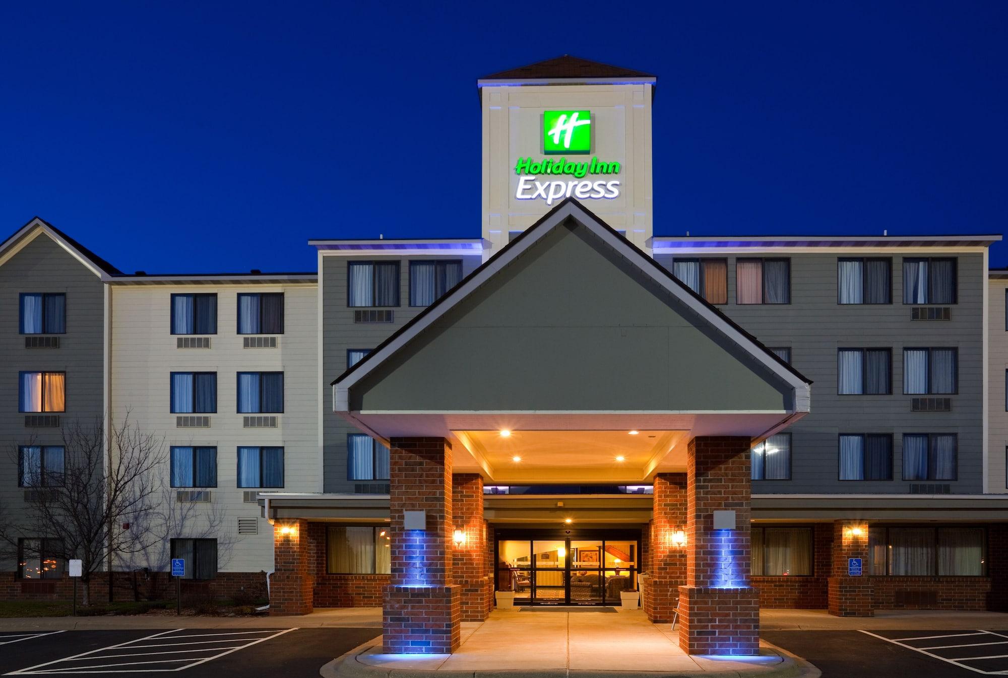 Vista Exterior Holiday Inn Express Minneapolis/Coon Rapids/Blaine by IHG