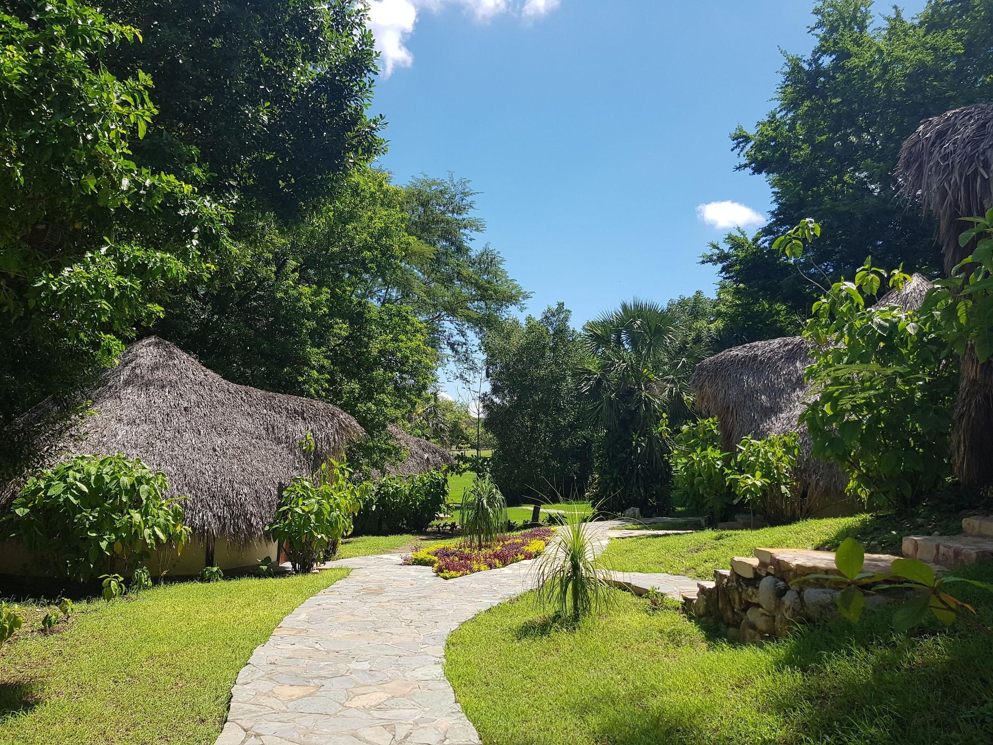 Vista Exterior Aldea Huasteca