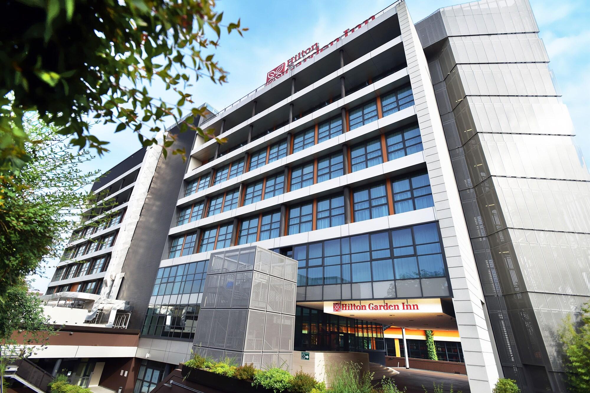 Vista Exterior Hilton Garden Inn Milan North