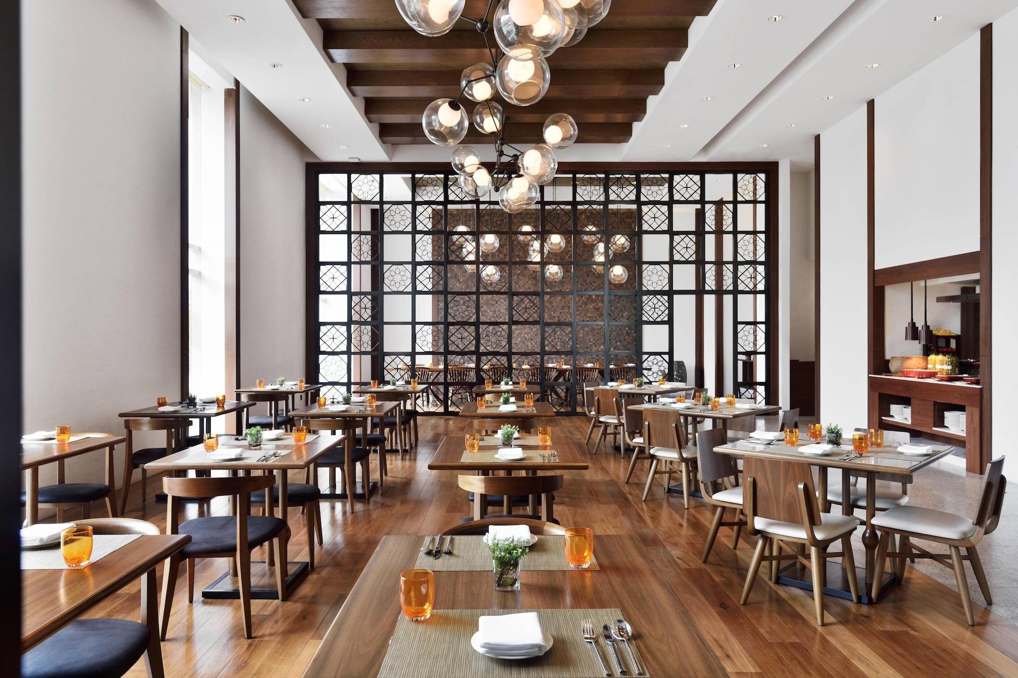 Restaurant Kochi Marriott Hotel