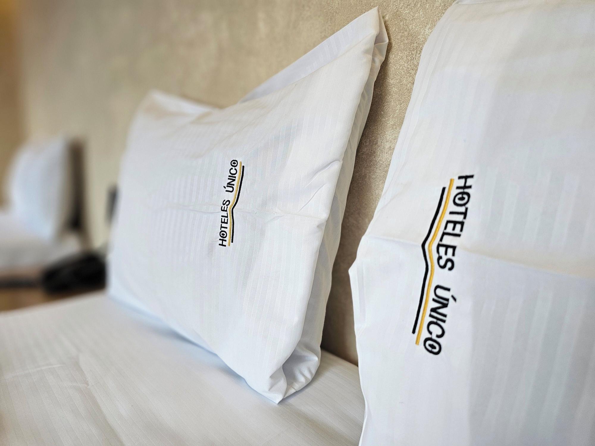 Varios Hotel Único La Villa