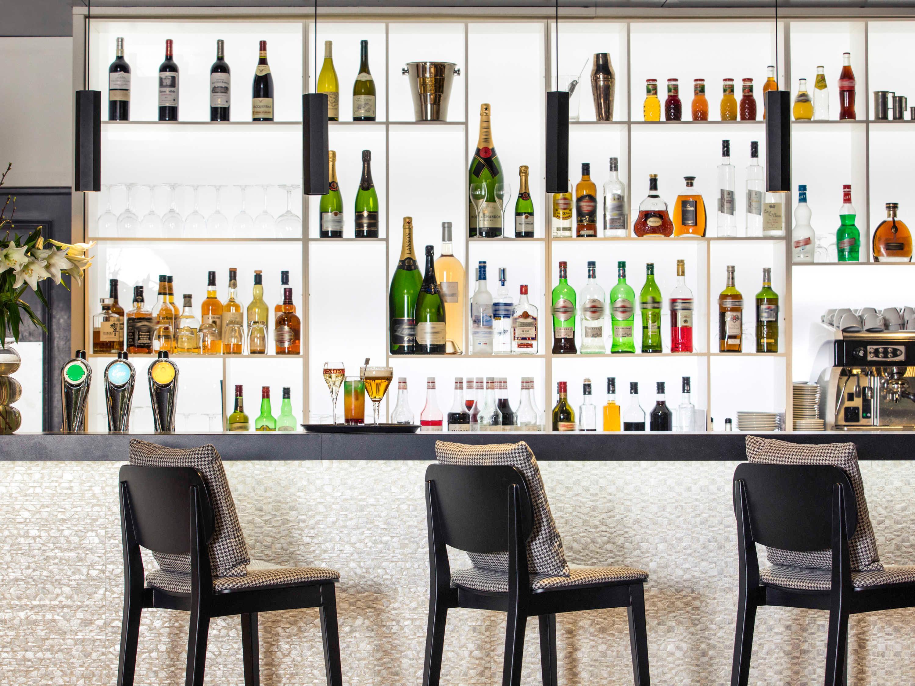 Bar/Salón Hôtel Mercure Caen Côte de Nacre Hérouville-Saint