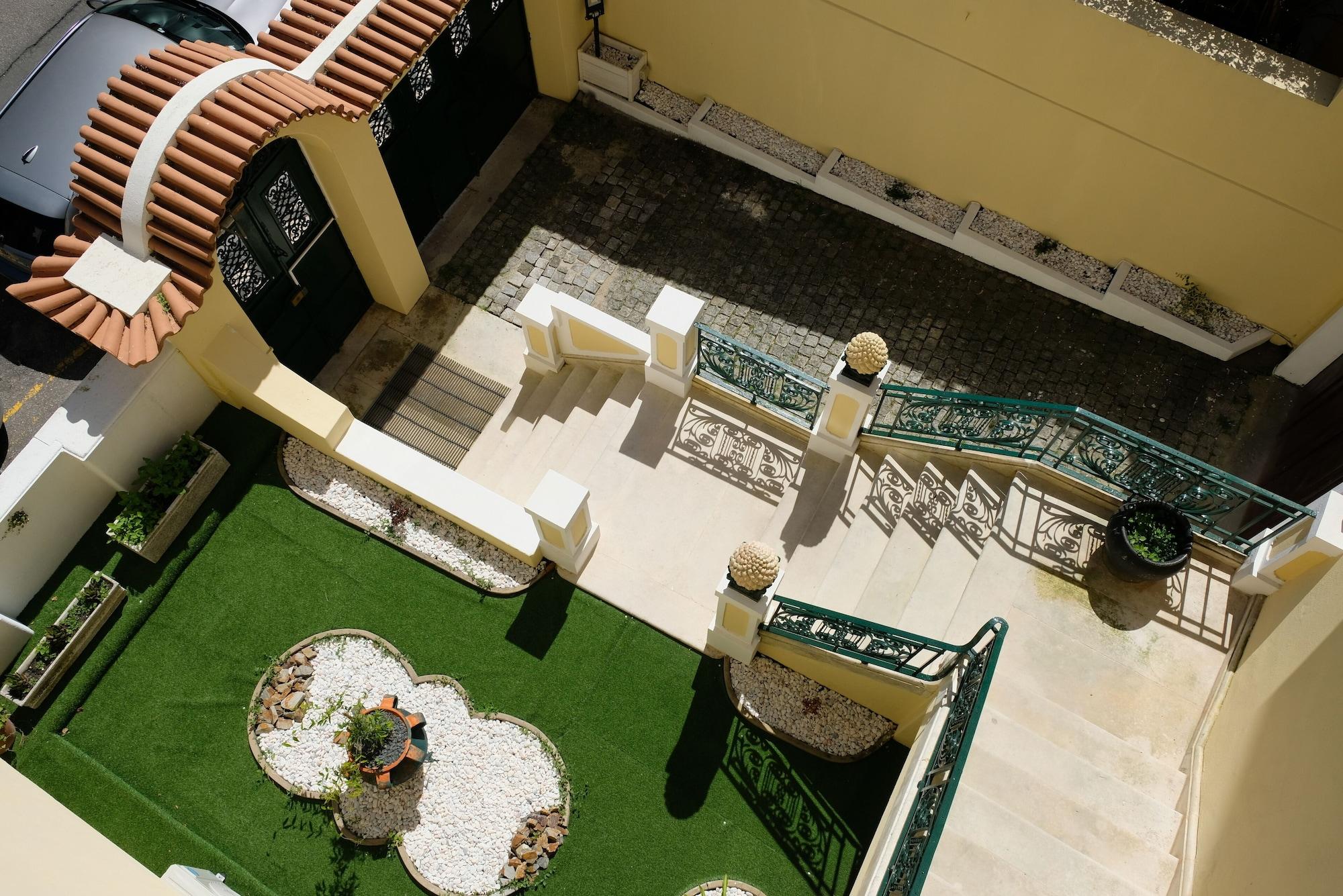 Vista Exterior Yellow Inn Aveiro