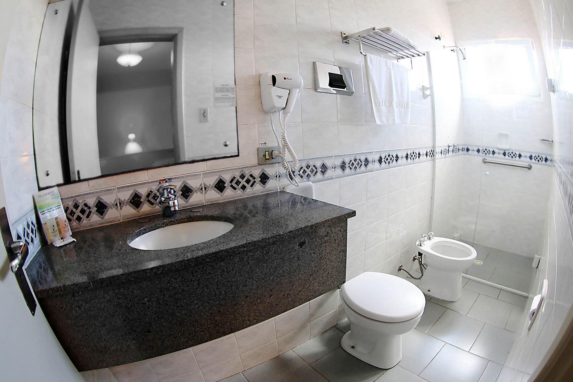 Equipamiento de Habitación Village Hotel