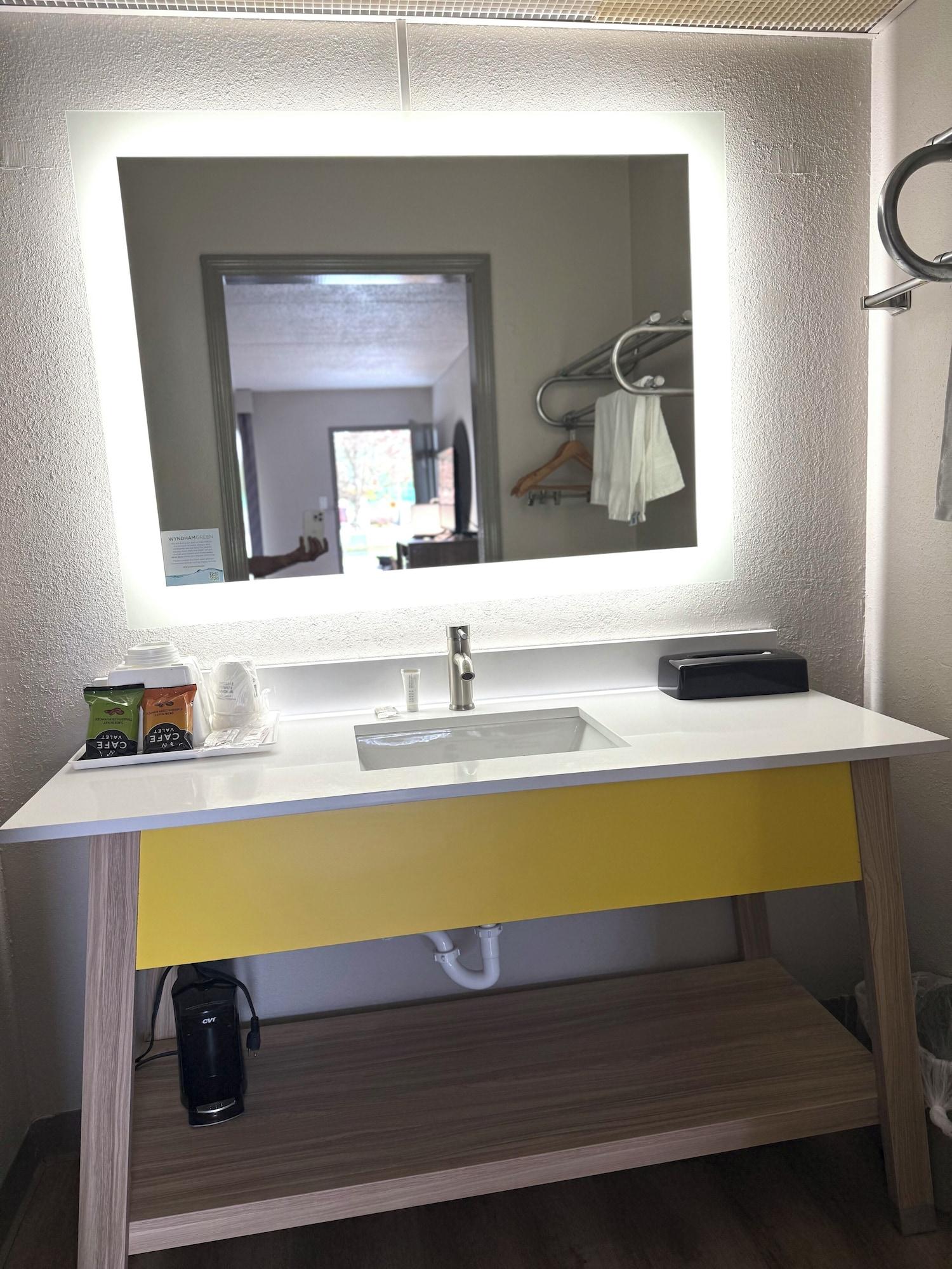 Equipamiento de Habitación Days Inn by Wyndham Harriman