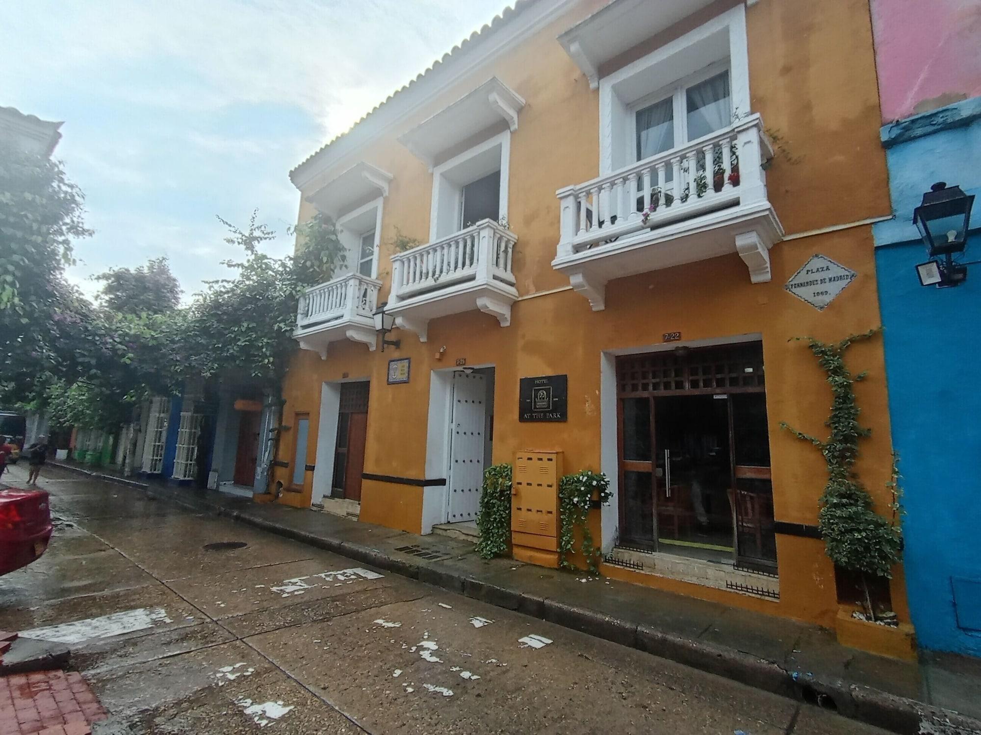 Vista Exterior Hotel AT THE PARK