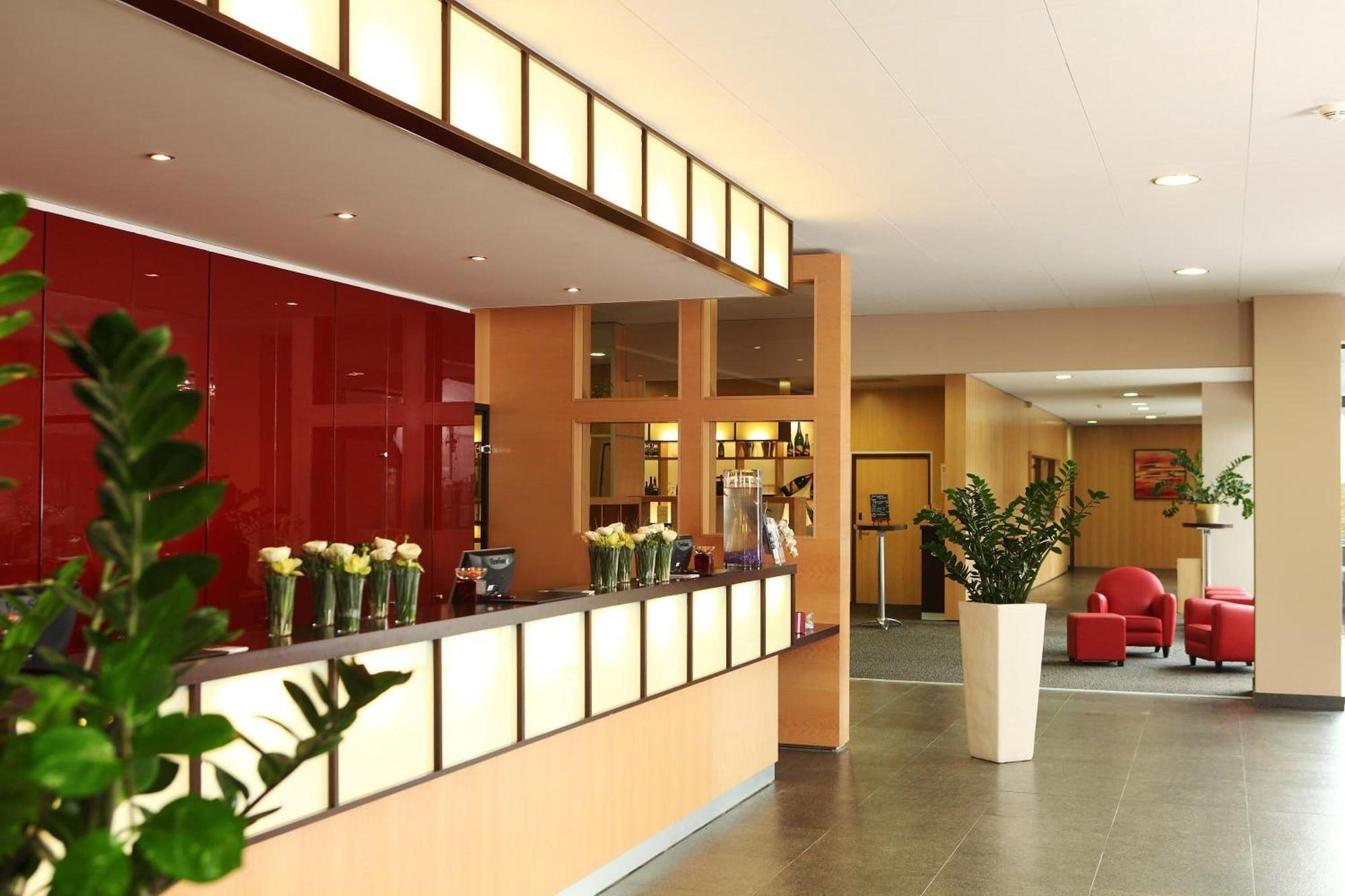 Vista Lobby Residhome Suites Paris Sénart
