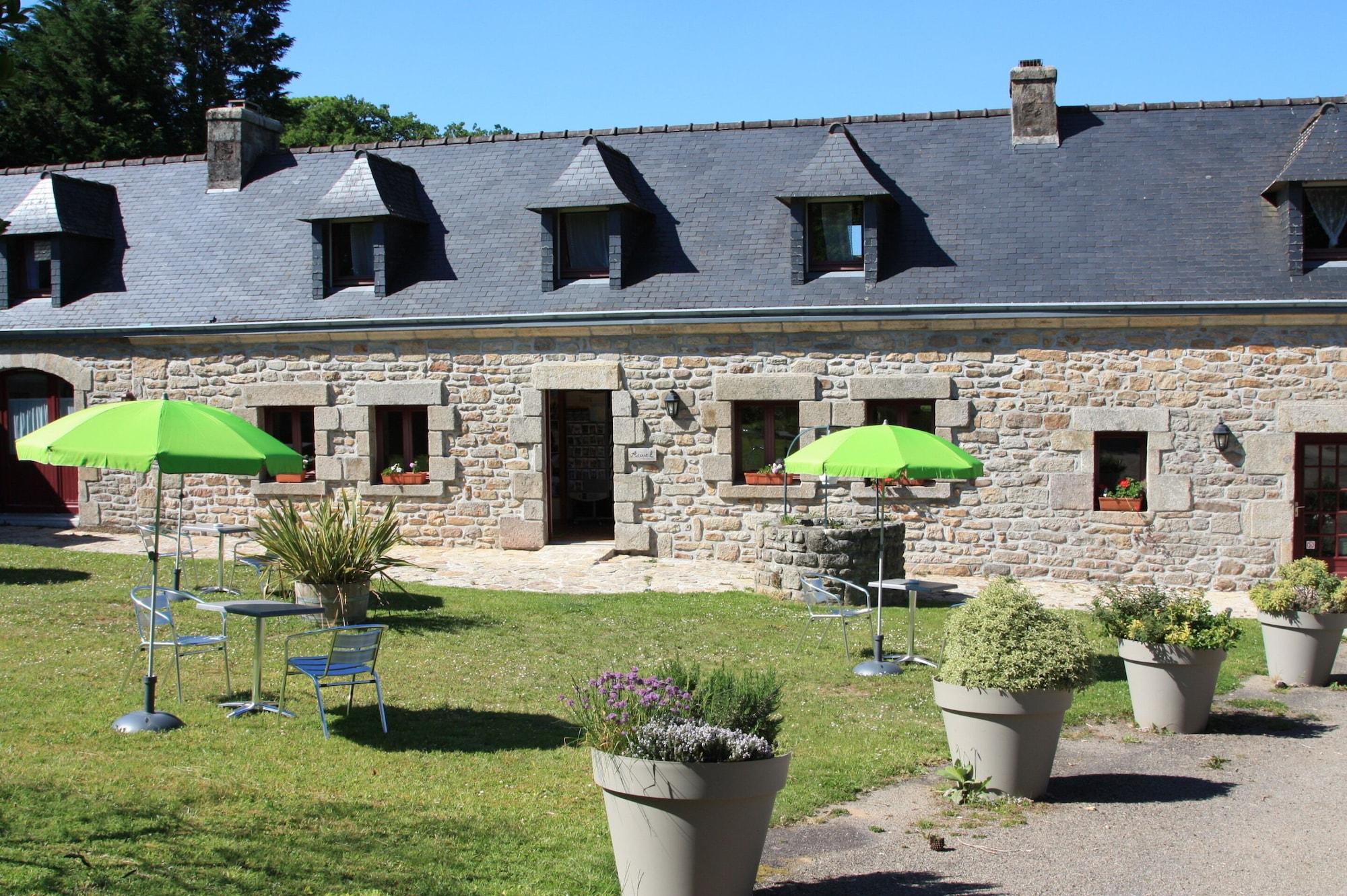 Varios Domaine de Lesvaniel