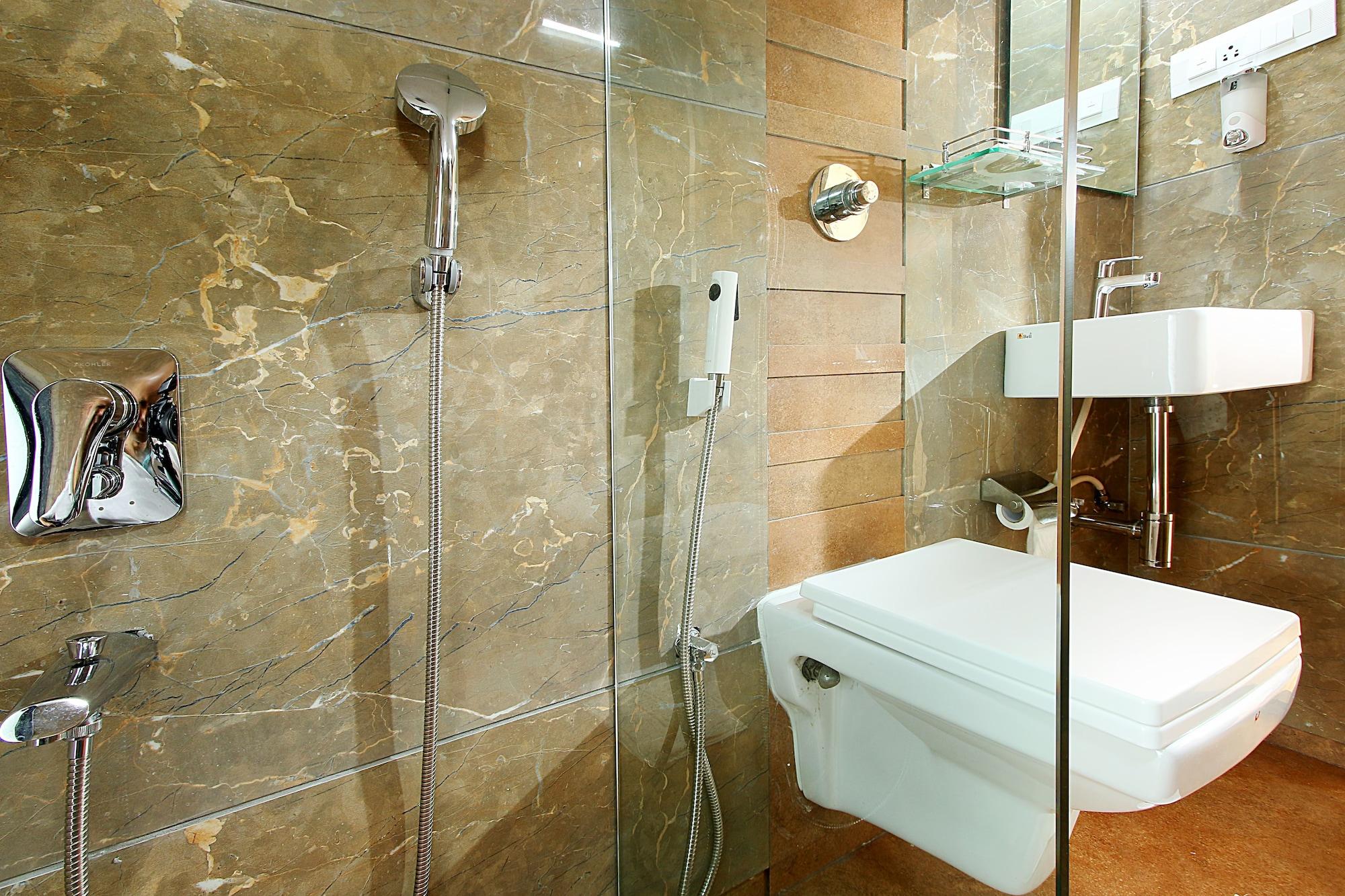 Equipamiento de Habitación Mumbai House Luxury Apartment