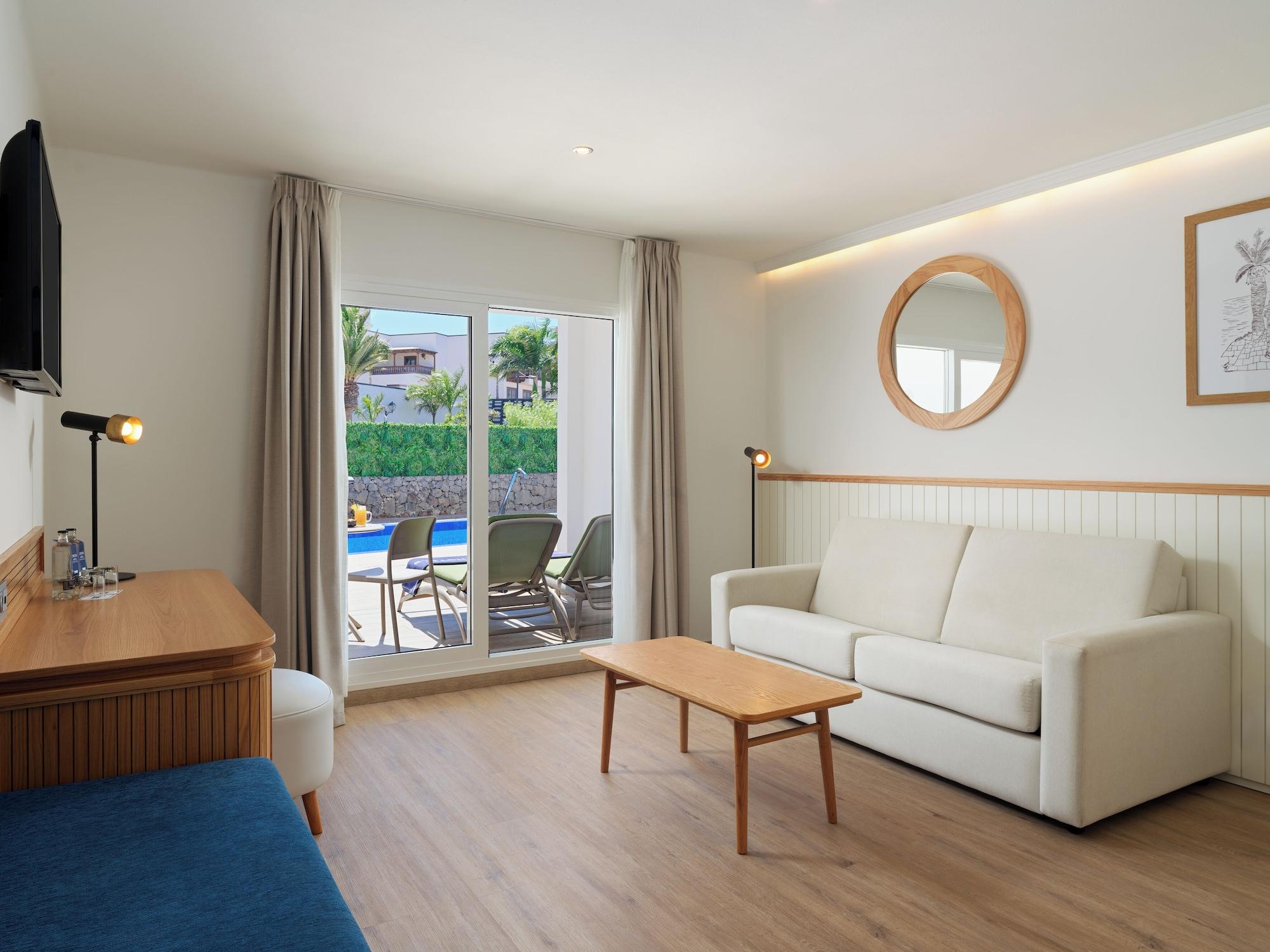 Habitación H10 White Suites