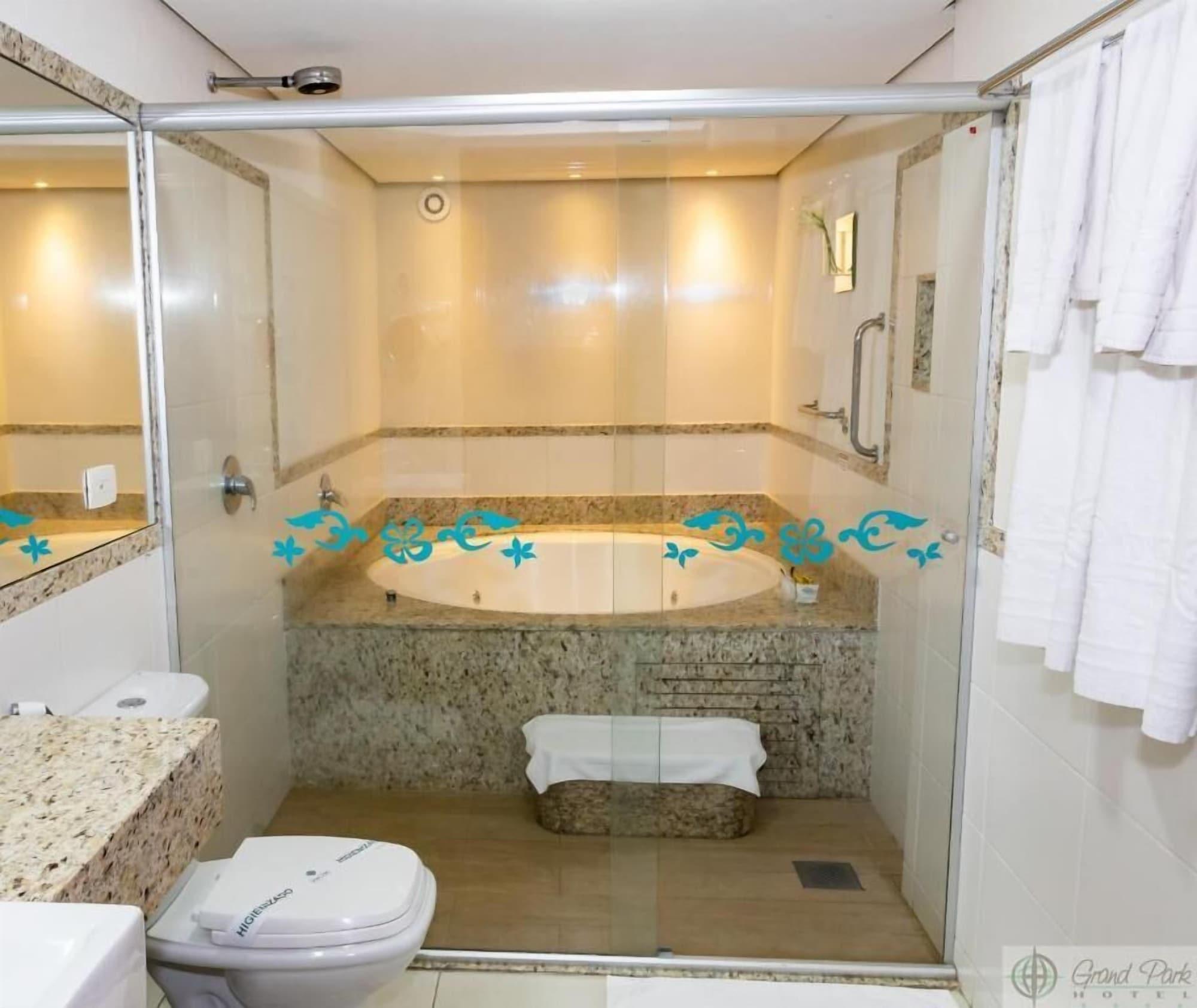 Equipamiento de Habitación Grand Park Hotel