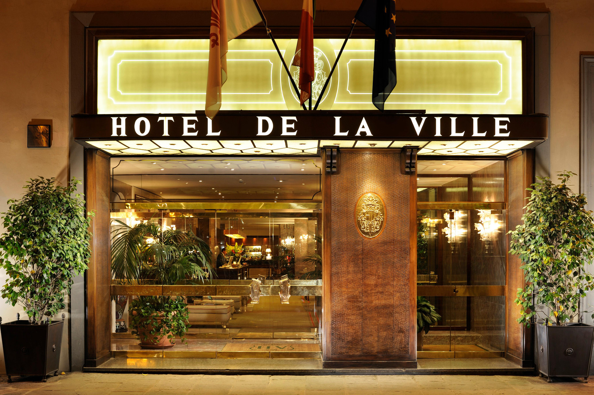 Vista Exterior Hotel De La Ville