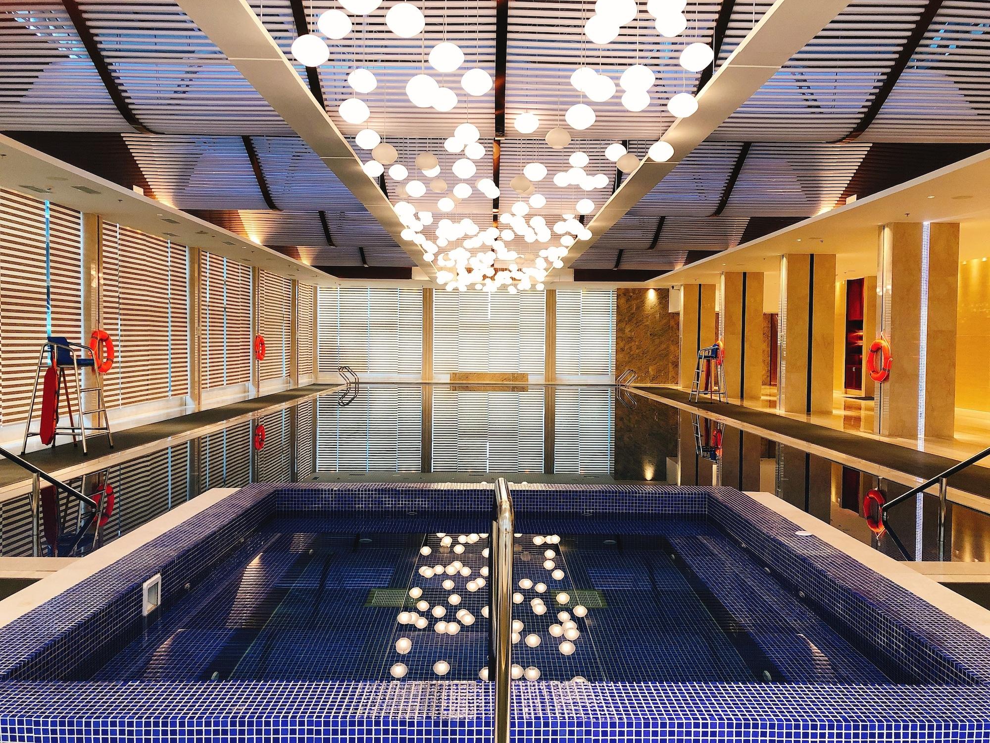 Vista Piscina Yiwu Marriott Hotel