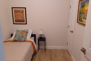 Alquiler Vacacional - Private apartment close to all major Hampton Roads attractions.