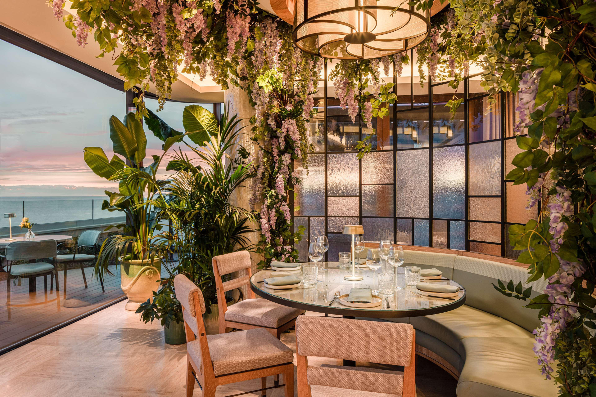 Restaurant Anantara Plaza Nice Hotel