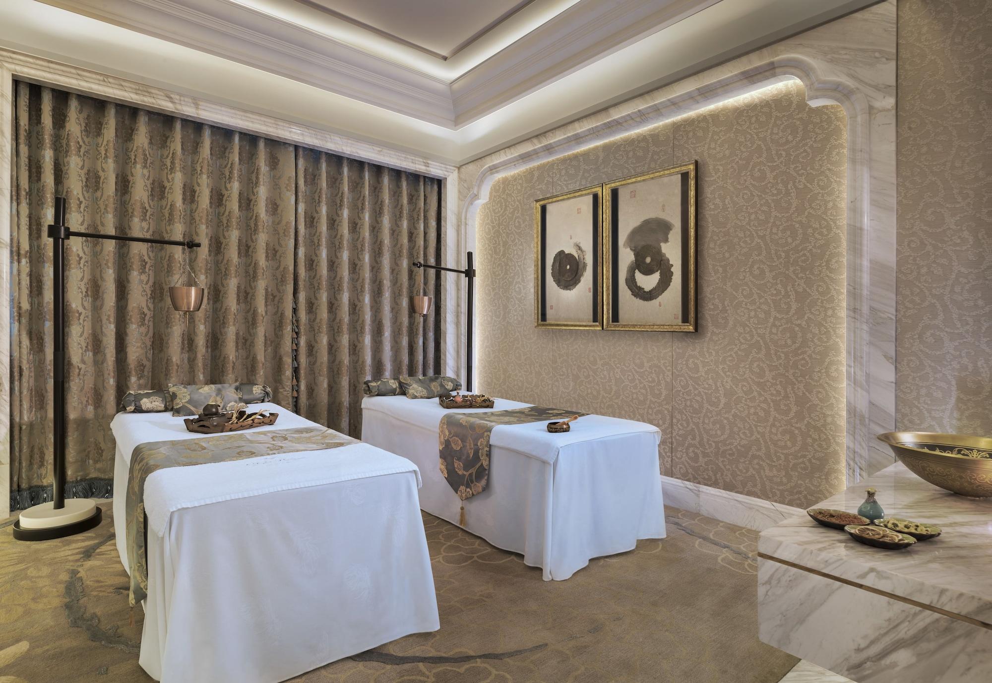 Spa Wanda Reign Wuhan