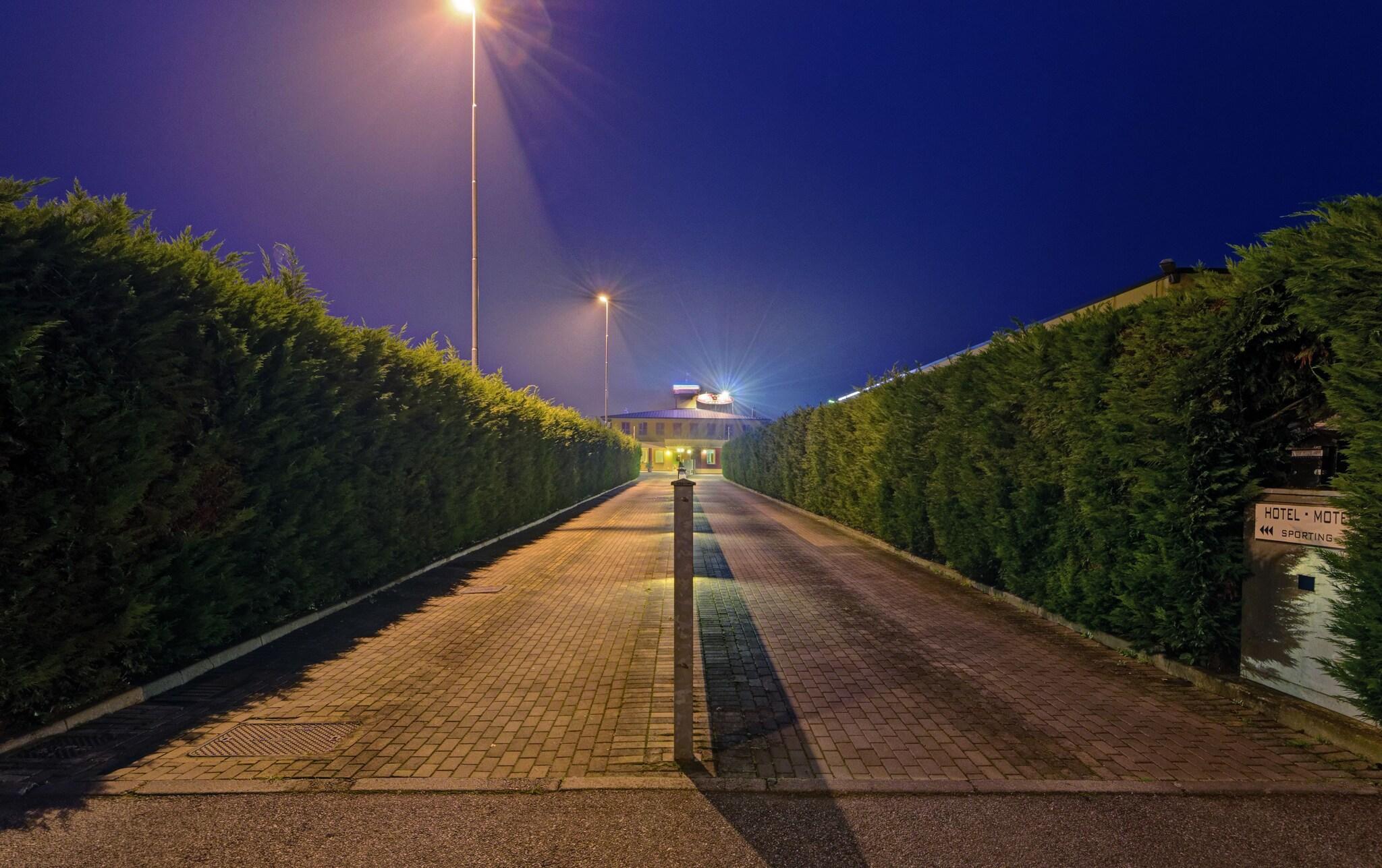 Vista Exterior Hotel Motel Sporting