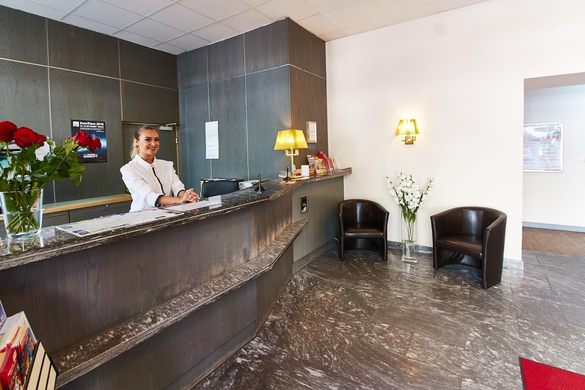 Vista Lobby Hotel Europa City