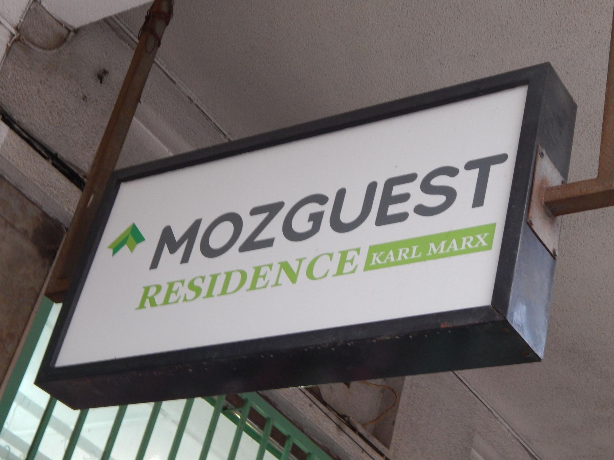 Varios MozGuest Residence