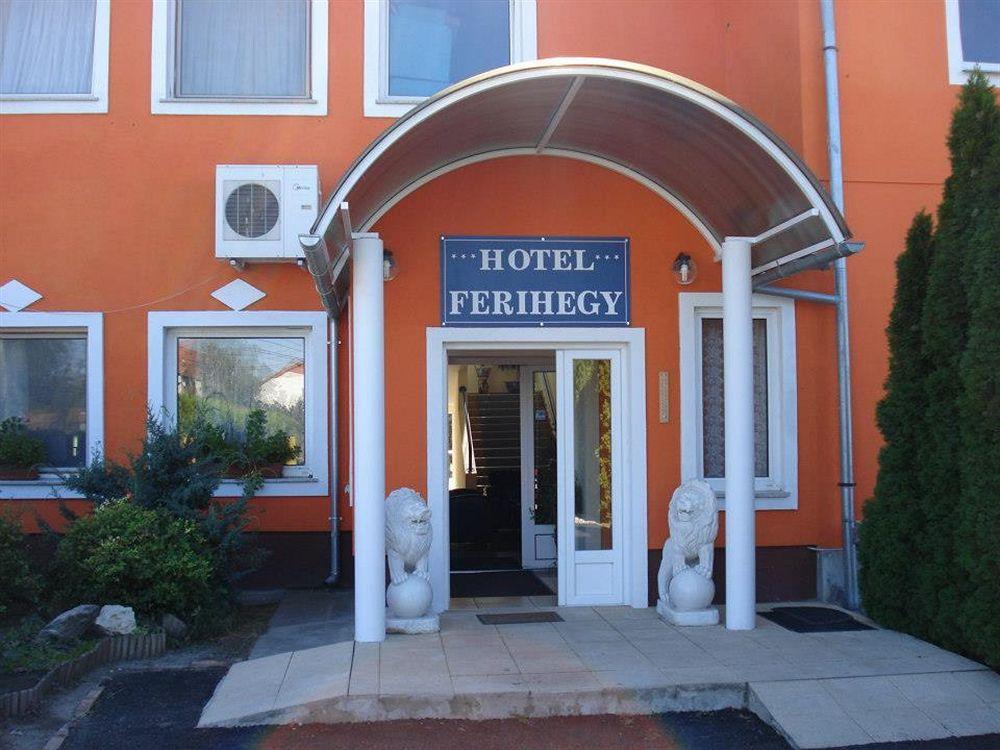Vista Exterior Hotel Ferihegy