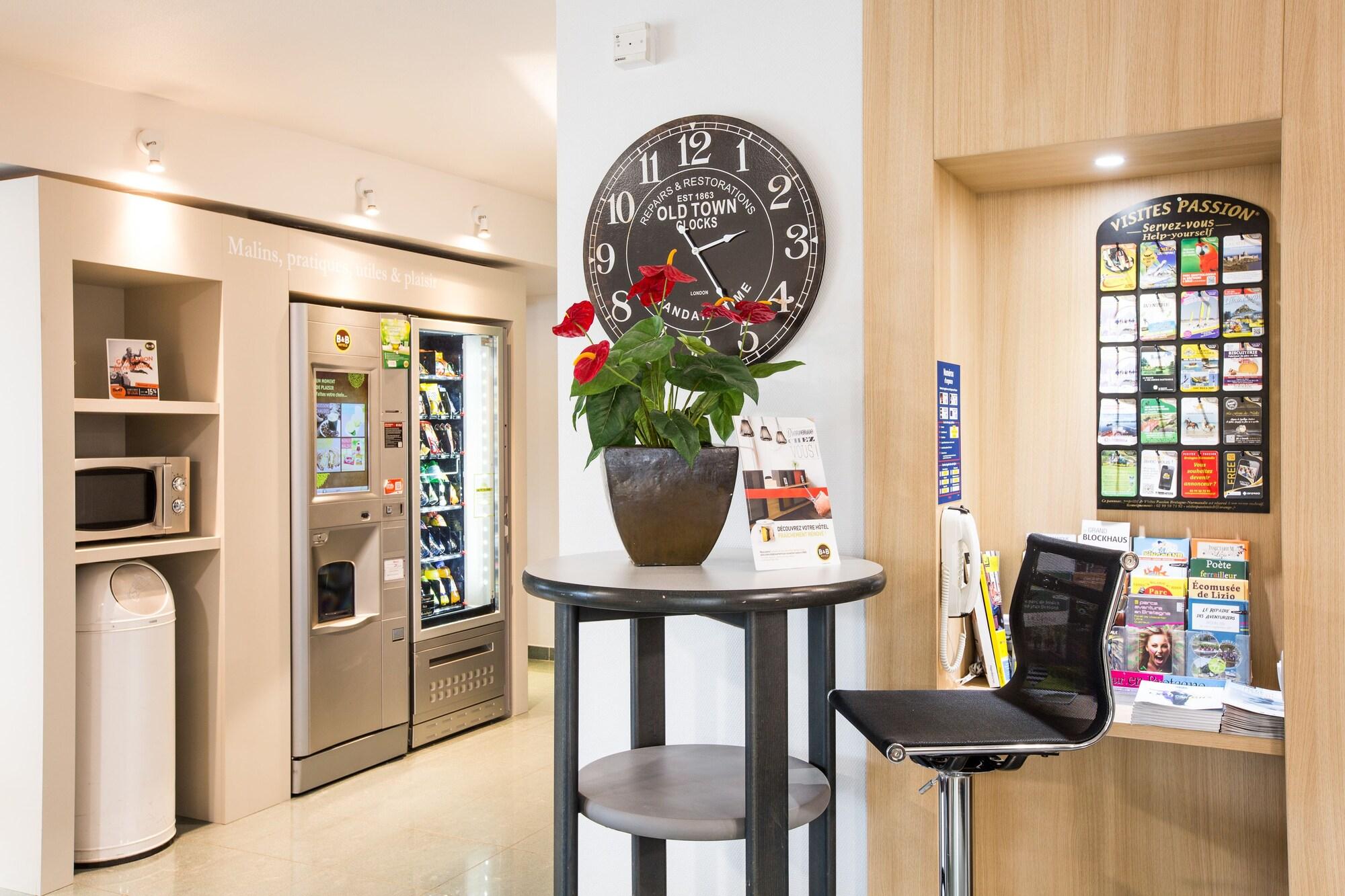 Vista Lobby B&B HOTEL Rennes Sud Chantepie