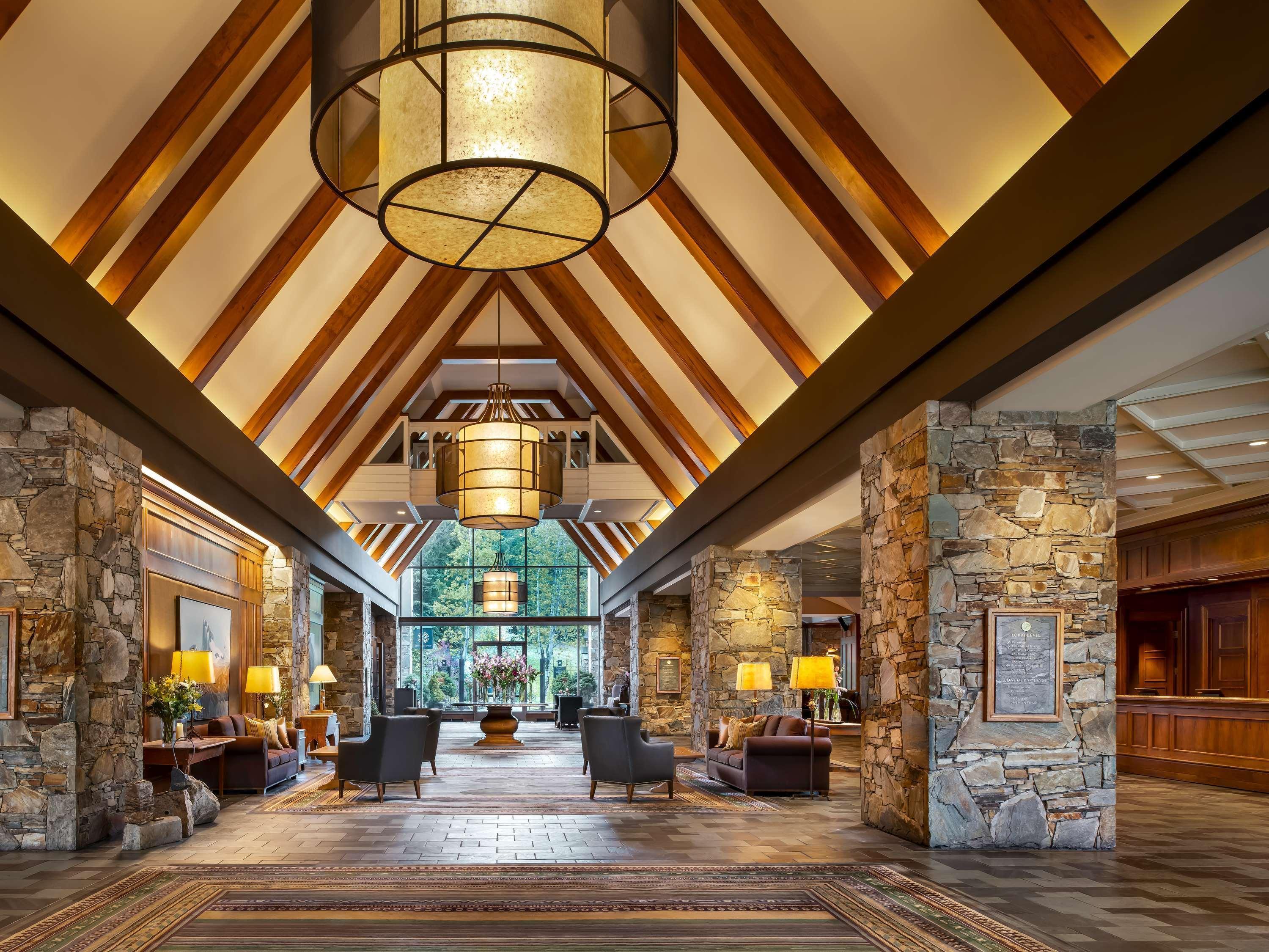 Vista Lobby Fairmont Chateau Whistler