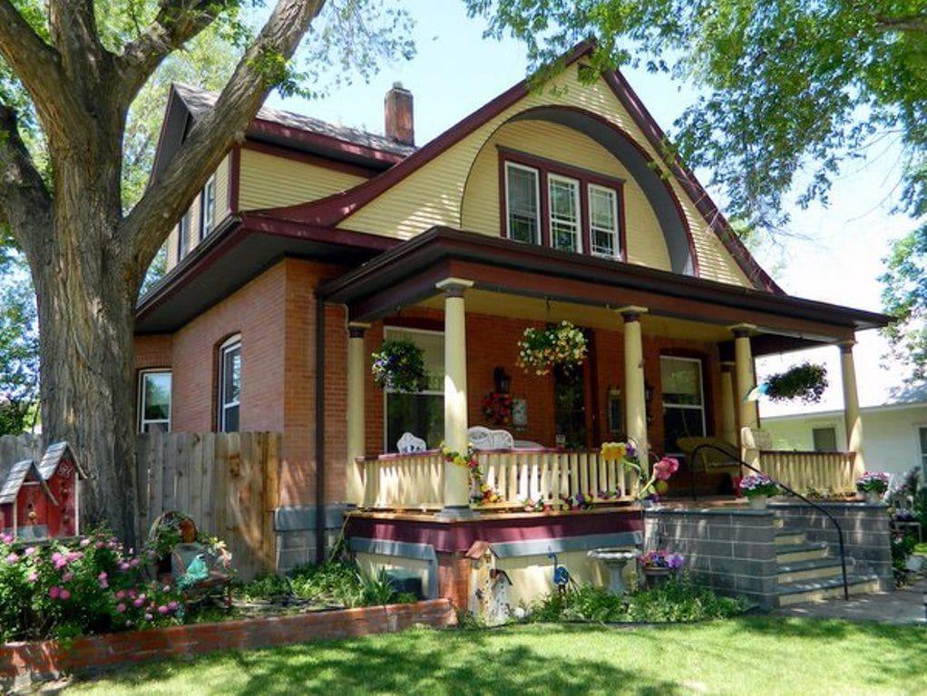 Varios 3rd Street Nest Bed & Breakfast