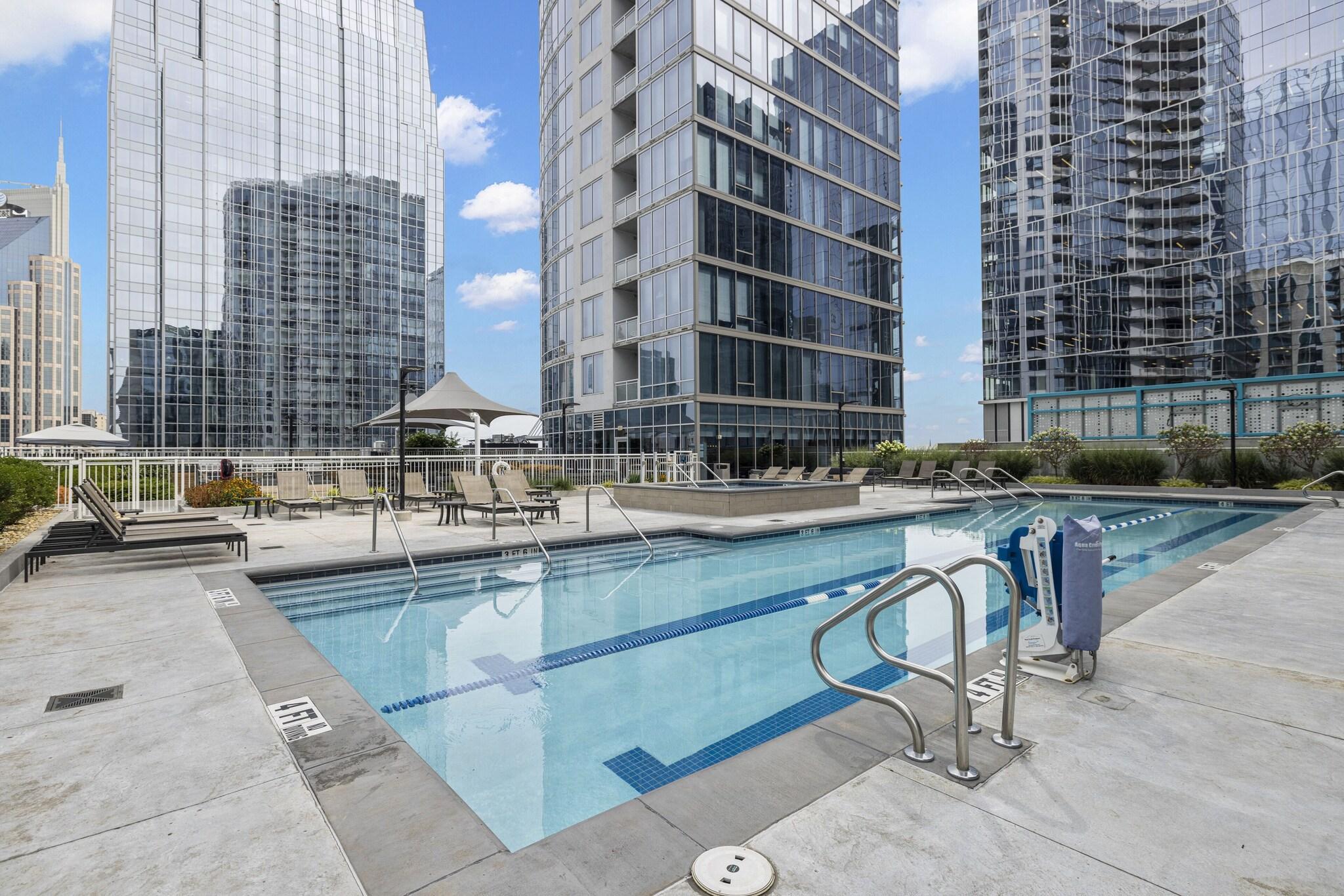 Vista Exterior Placemakr Premier SoBro