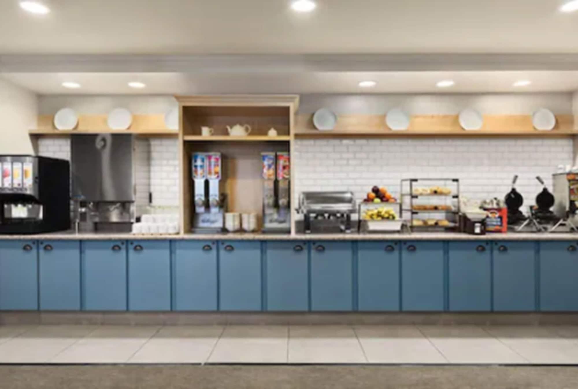 Restaurant Comfort Inn & Suites St. Paul Northeast