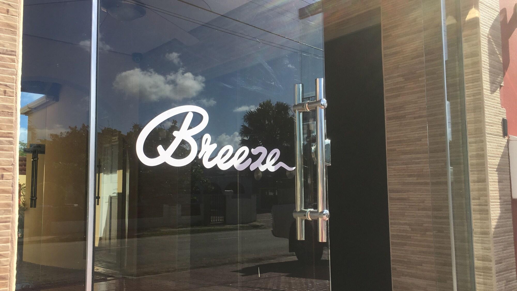 Vista Lobby Sea Breeze Town