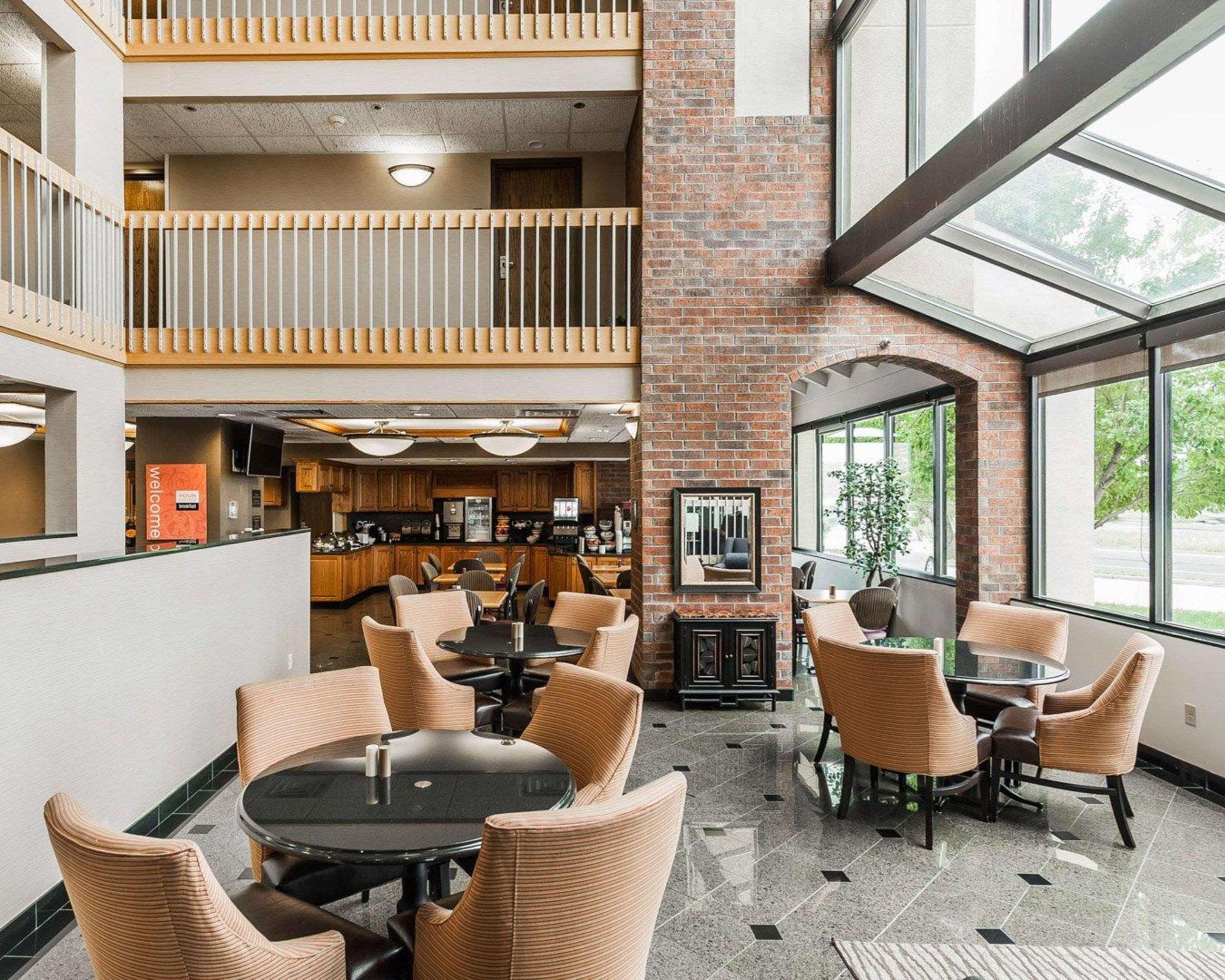 Restaurant Spark by Hilton Denver East I 70