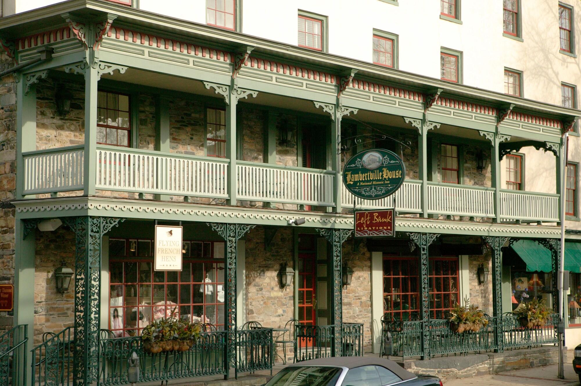 Vista Exterior Lambertville House