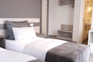 Alojamiento - City Vibes Hotel