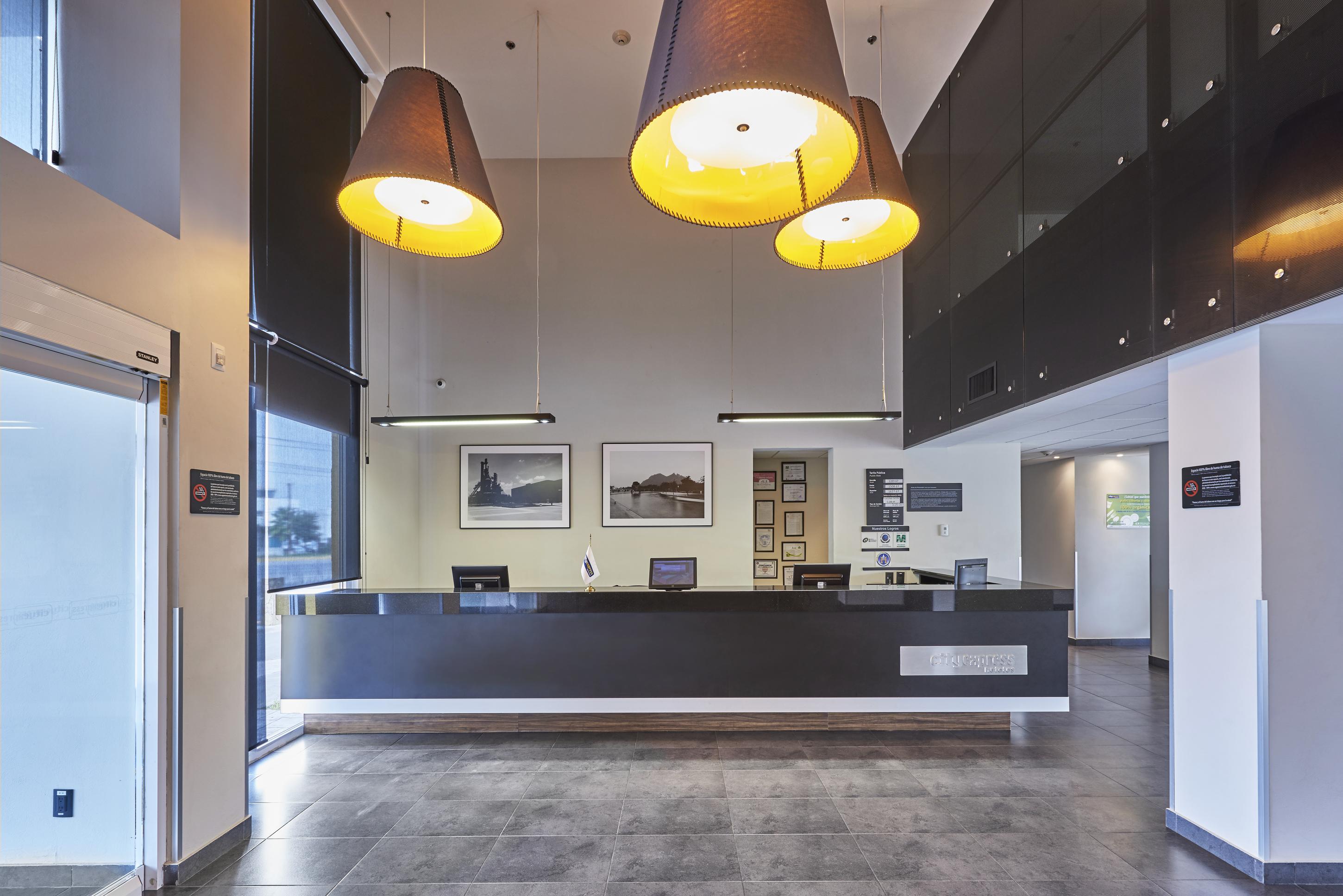 Vista Lobby City Express by Marriott Monterrey Norte