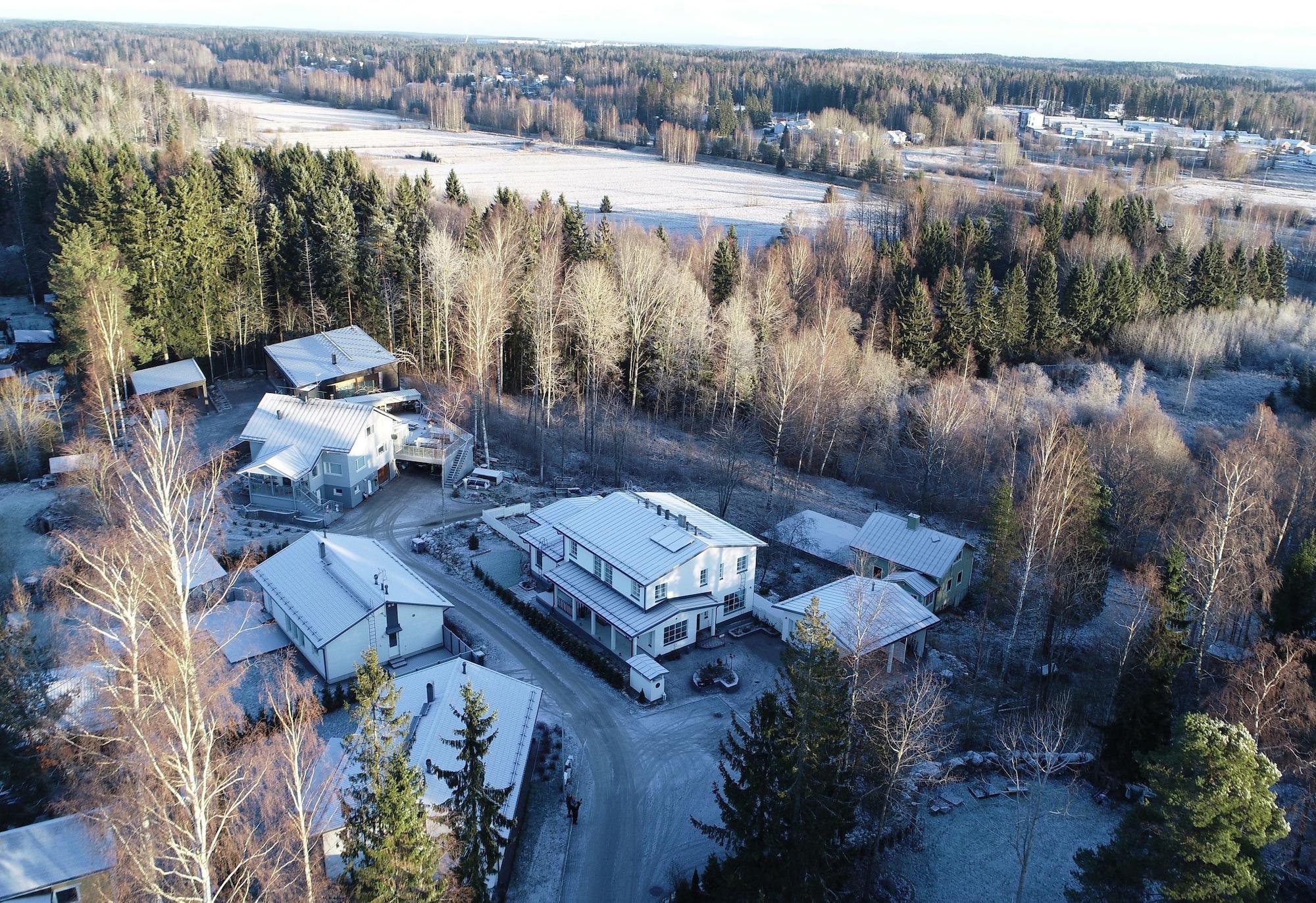 Vista Exterior Villa Jokivarsi B&B