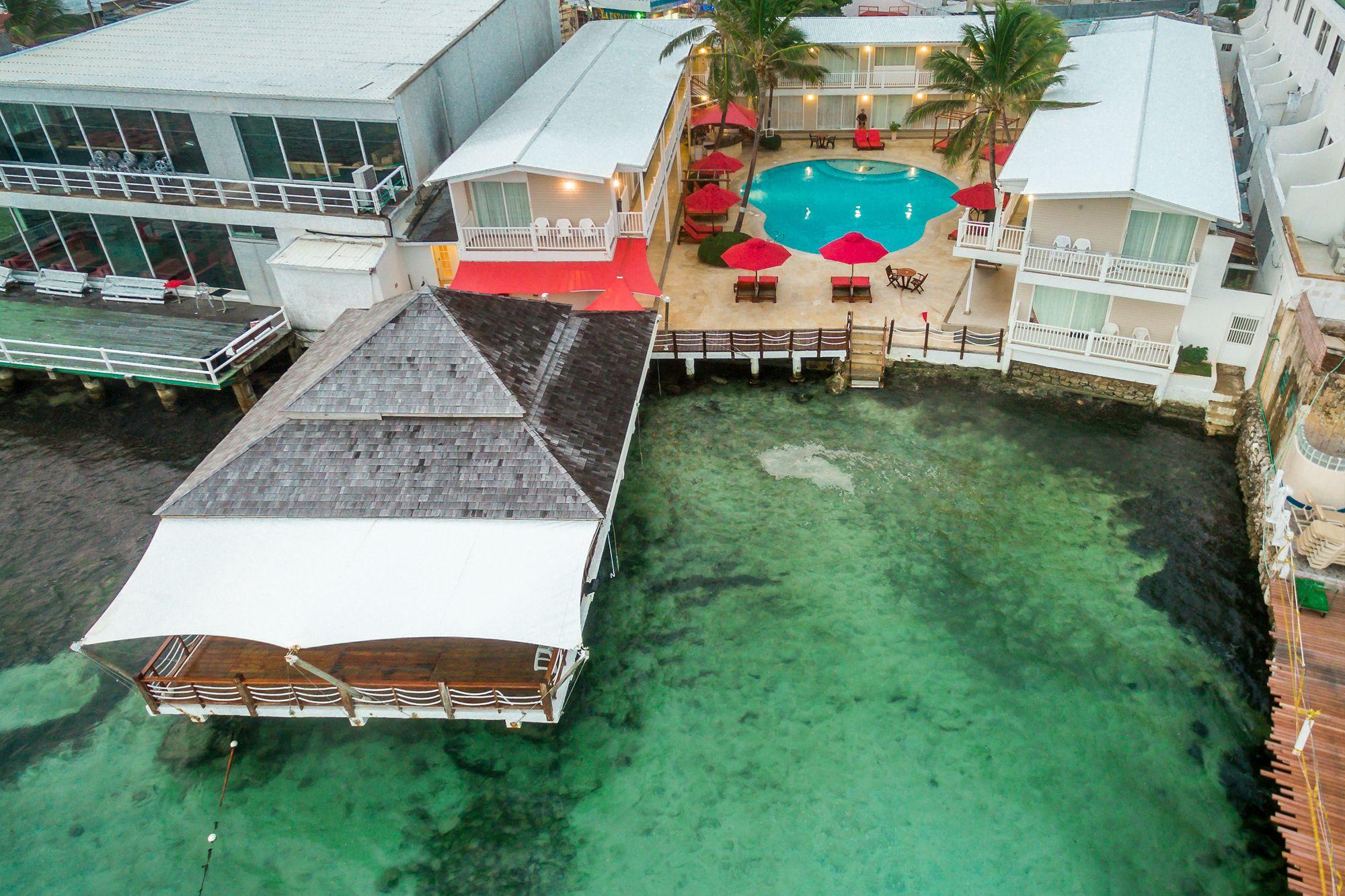 Vista Exterior Decameron Los Delfines All Inclusive