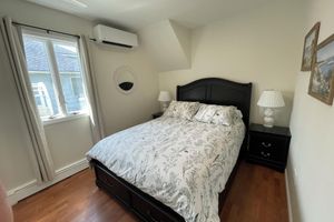Alojamiento - Stretch Out in Style—Near Farmingdale Train and Airport