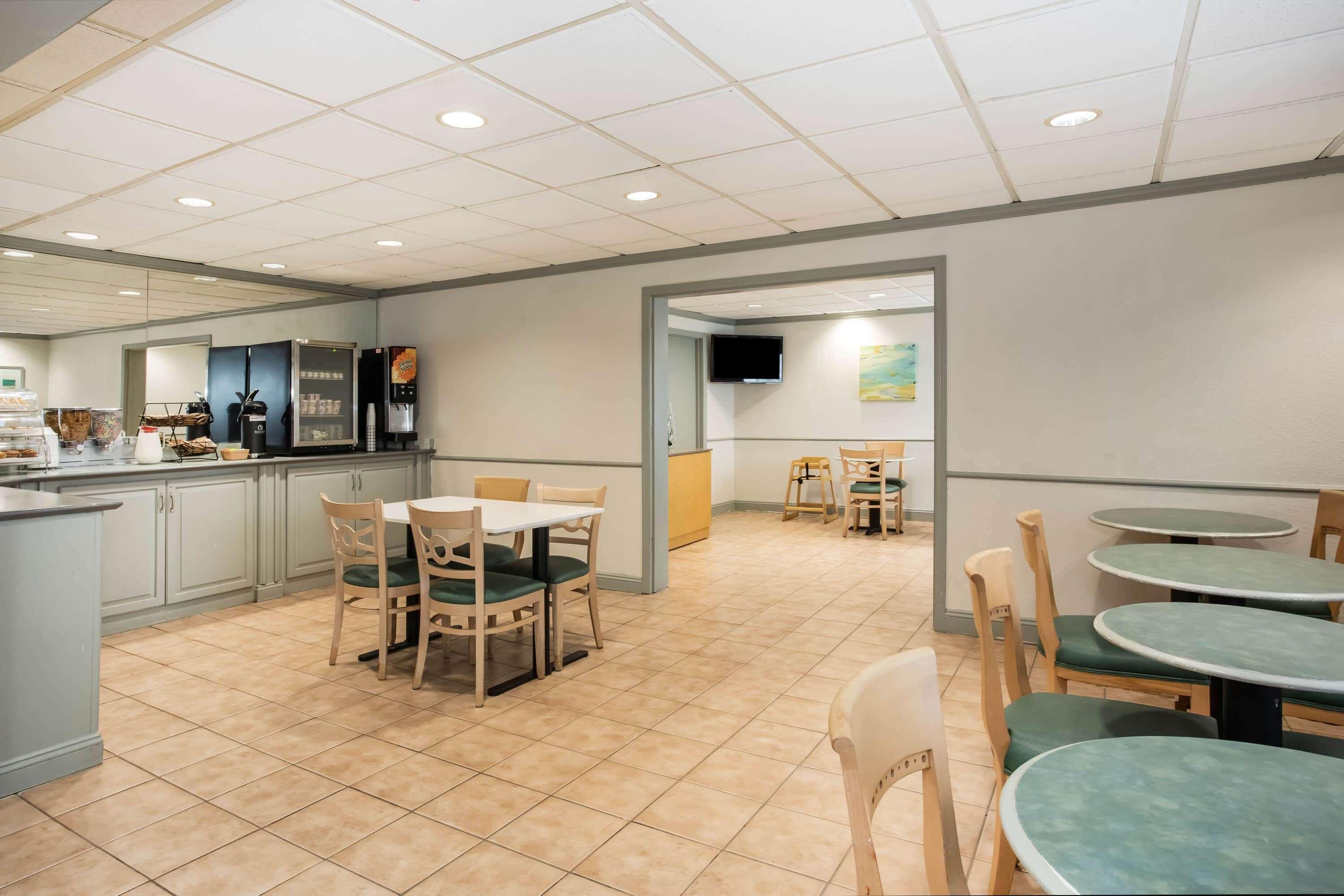 Restaurant La Quinta Inn & Suites by Wyndham Melbourne Viera