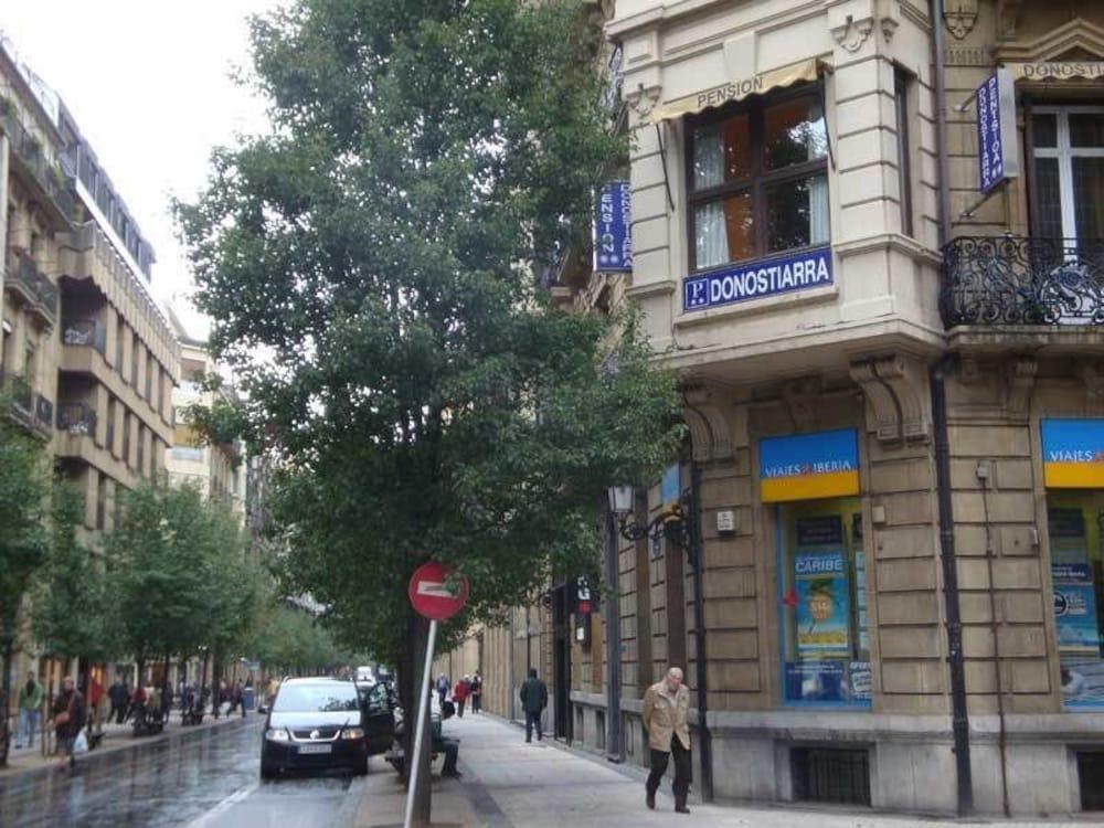 Vista Exterior Pensión Donostiarra