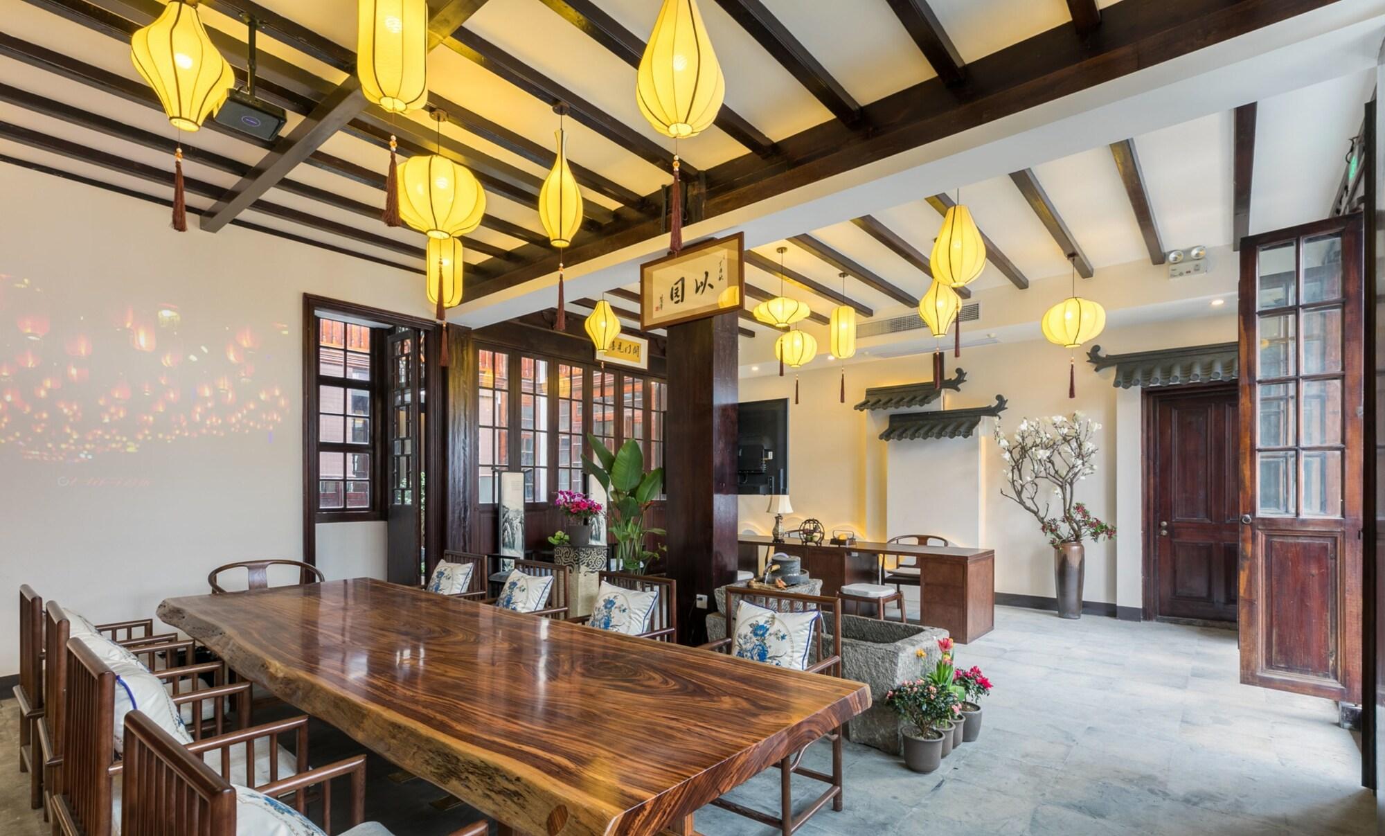 Vista Lobby Yi Garden Cultural Hotel Disney Branch
