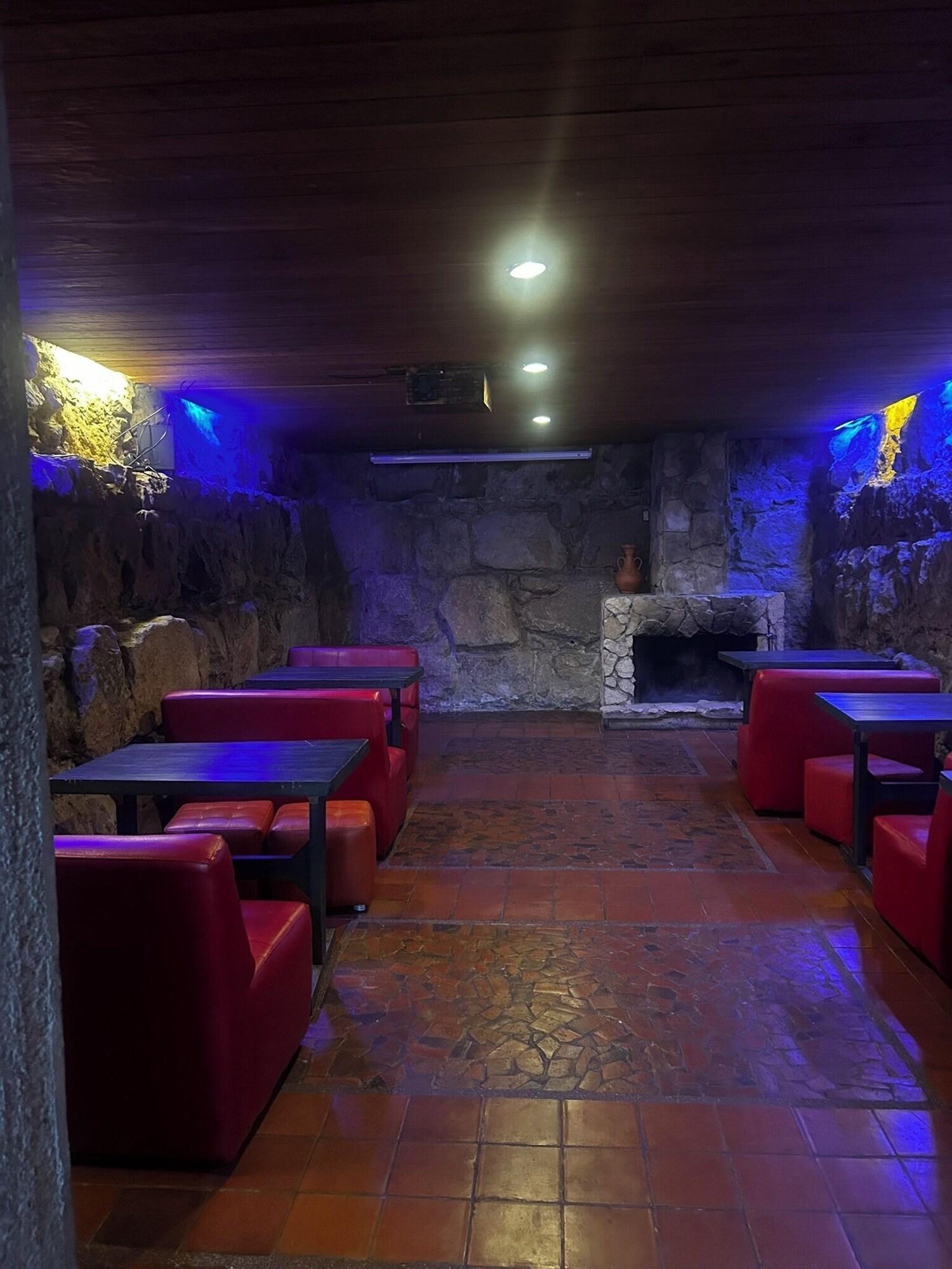 Bar/Salón Hotel Refugio el Santuario - Comfacundi